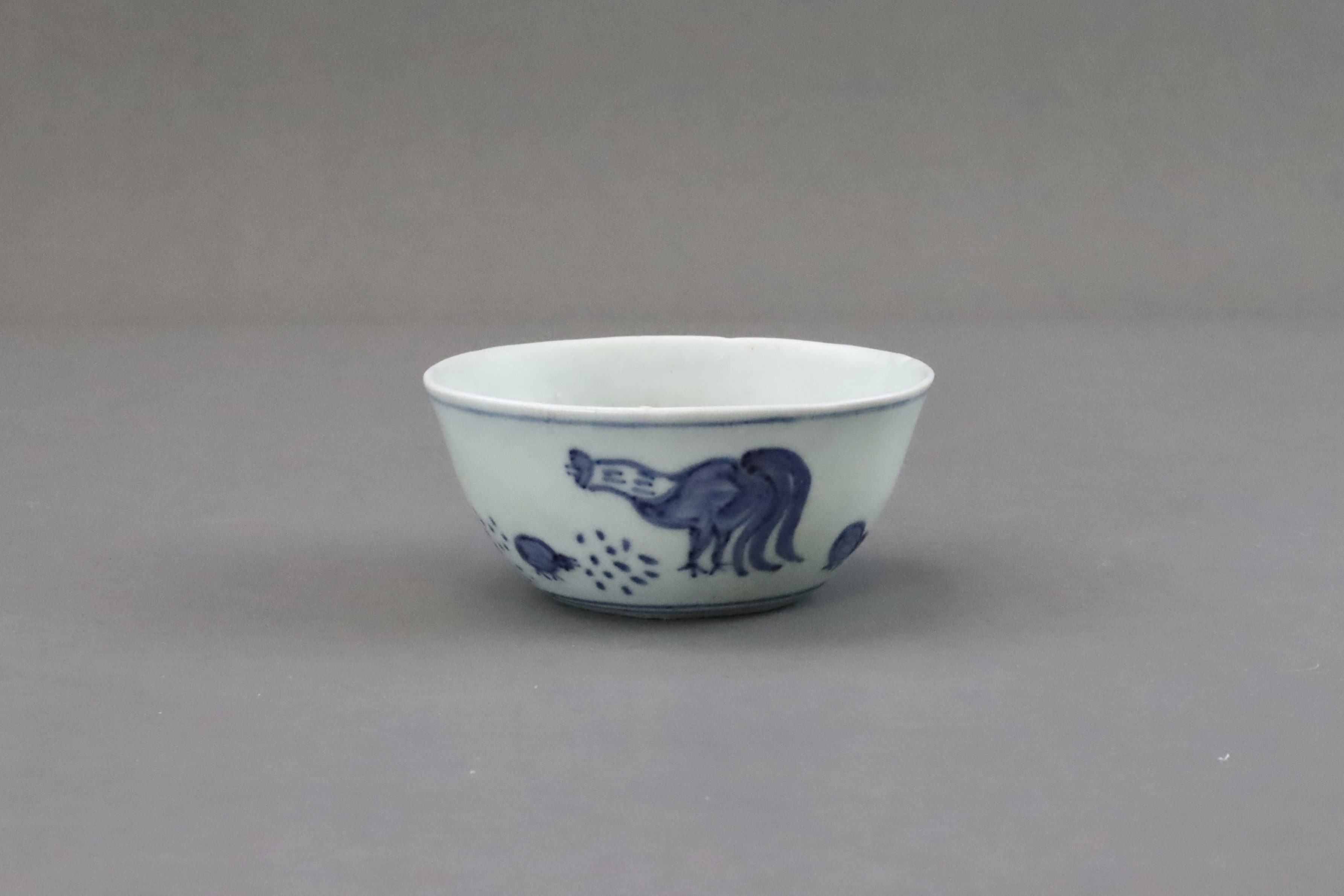 A Blue and White Chicken Cup, Late Ming dynasty - Image 3 of 12