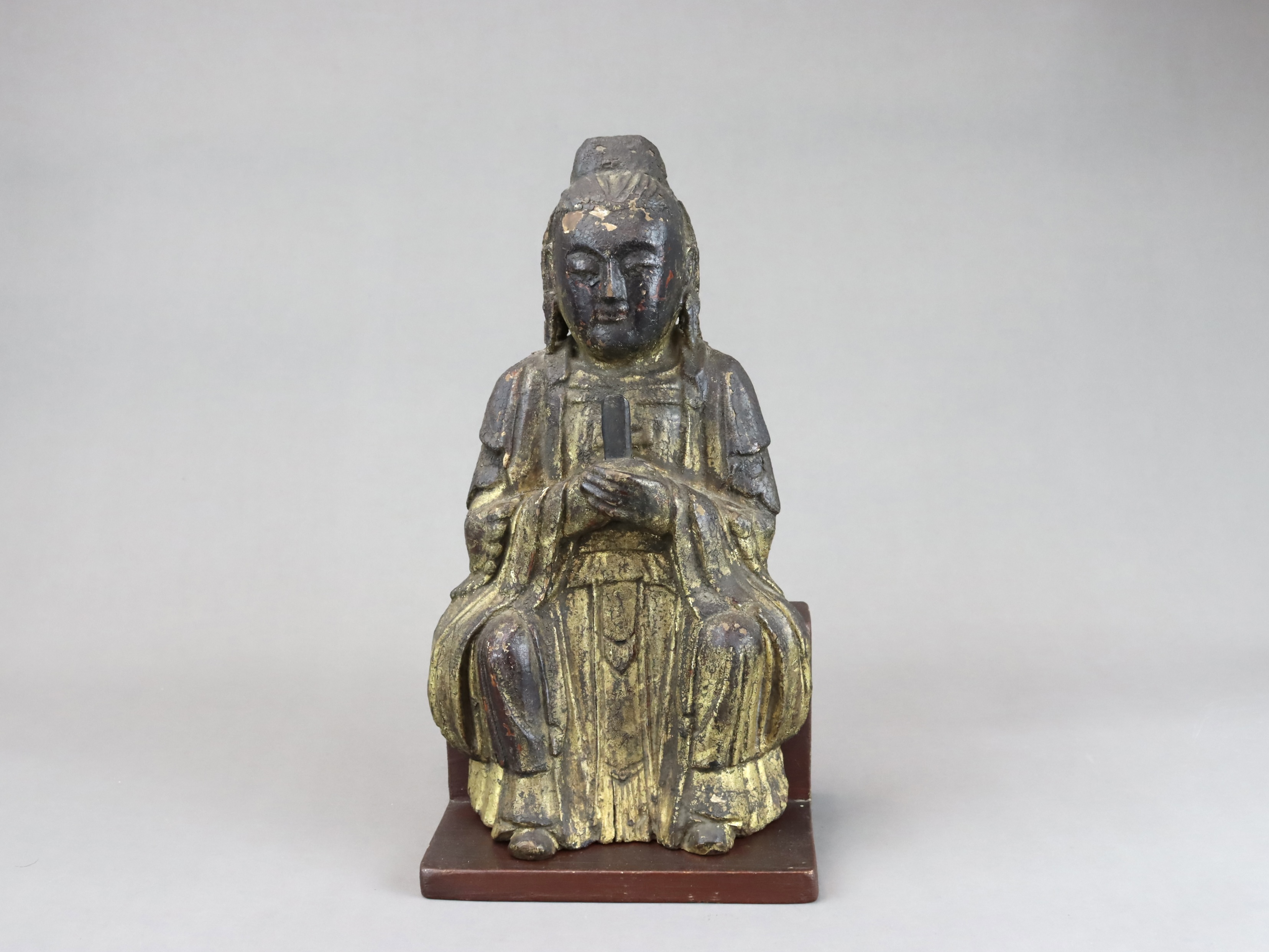 A Gilt lacquered Wood Seated Dignitary, Ming dynasty, - Image 3 of 6