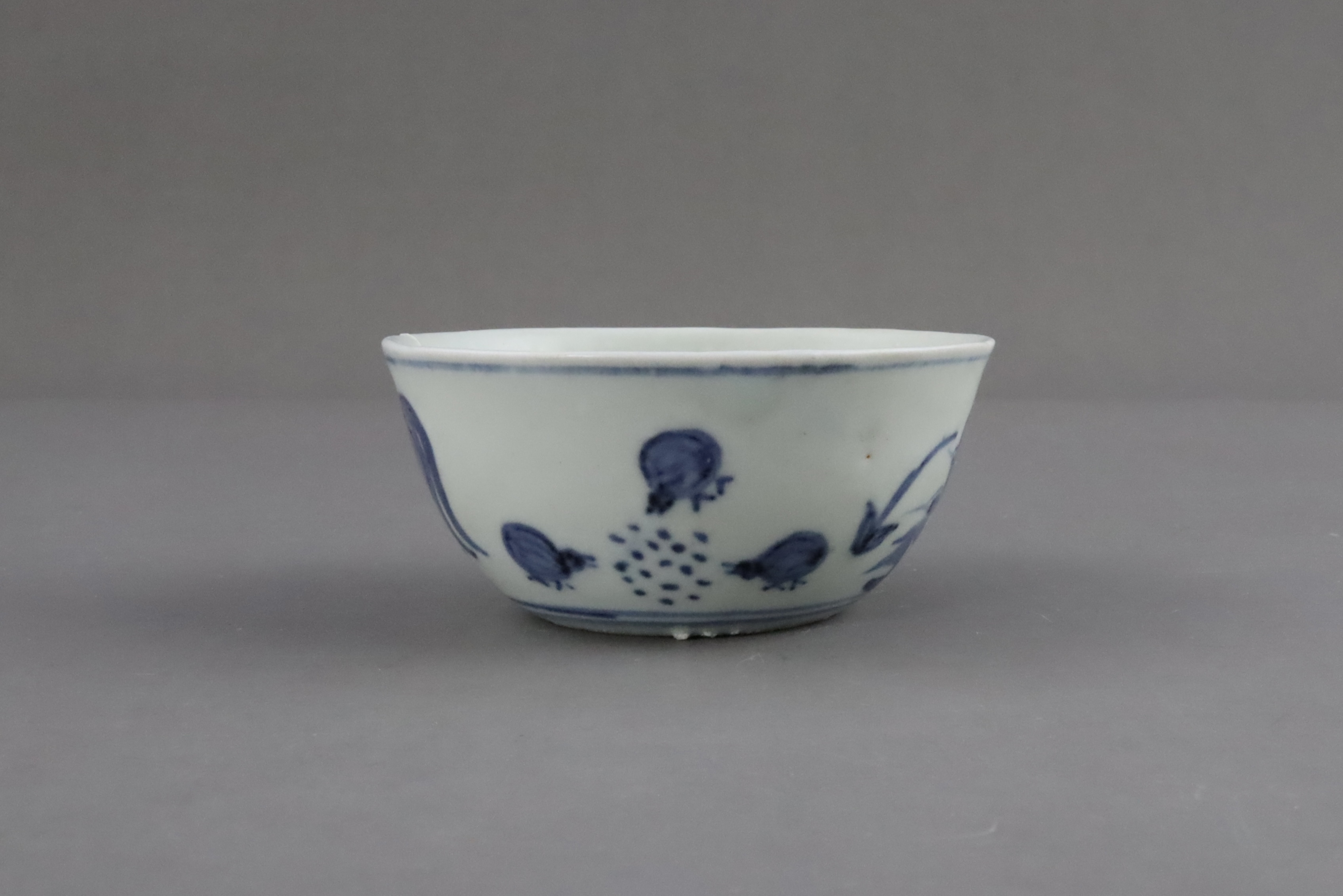 A Blue and White Chicken Cup, Late Ming dynasty - Image 10 of 12