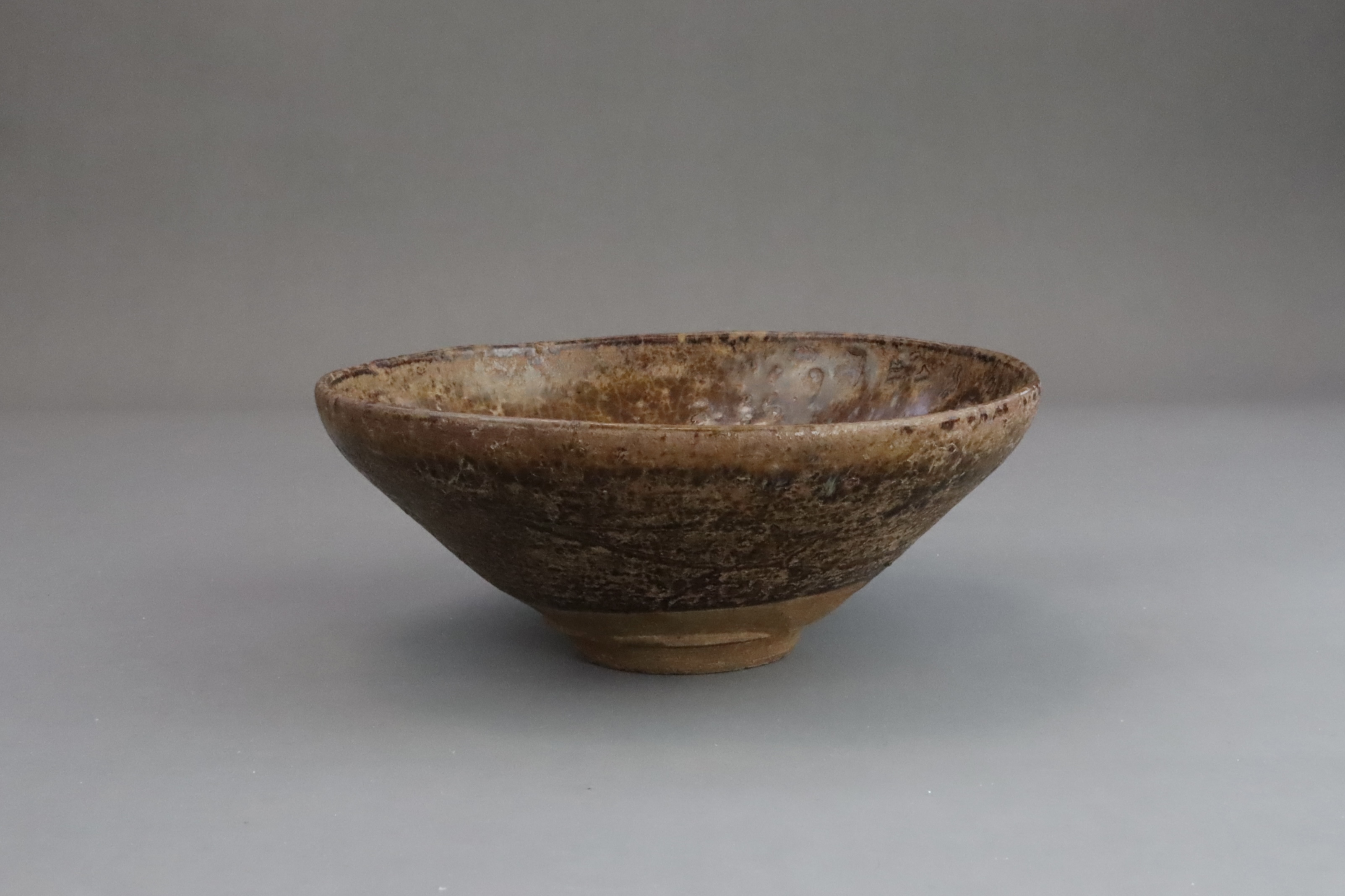A Jizhou Phosphatic-glazed Bowl, Song dynasty - Bild 4 aus 6