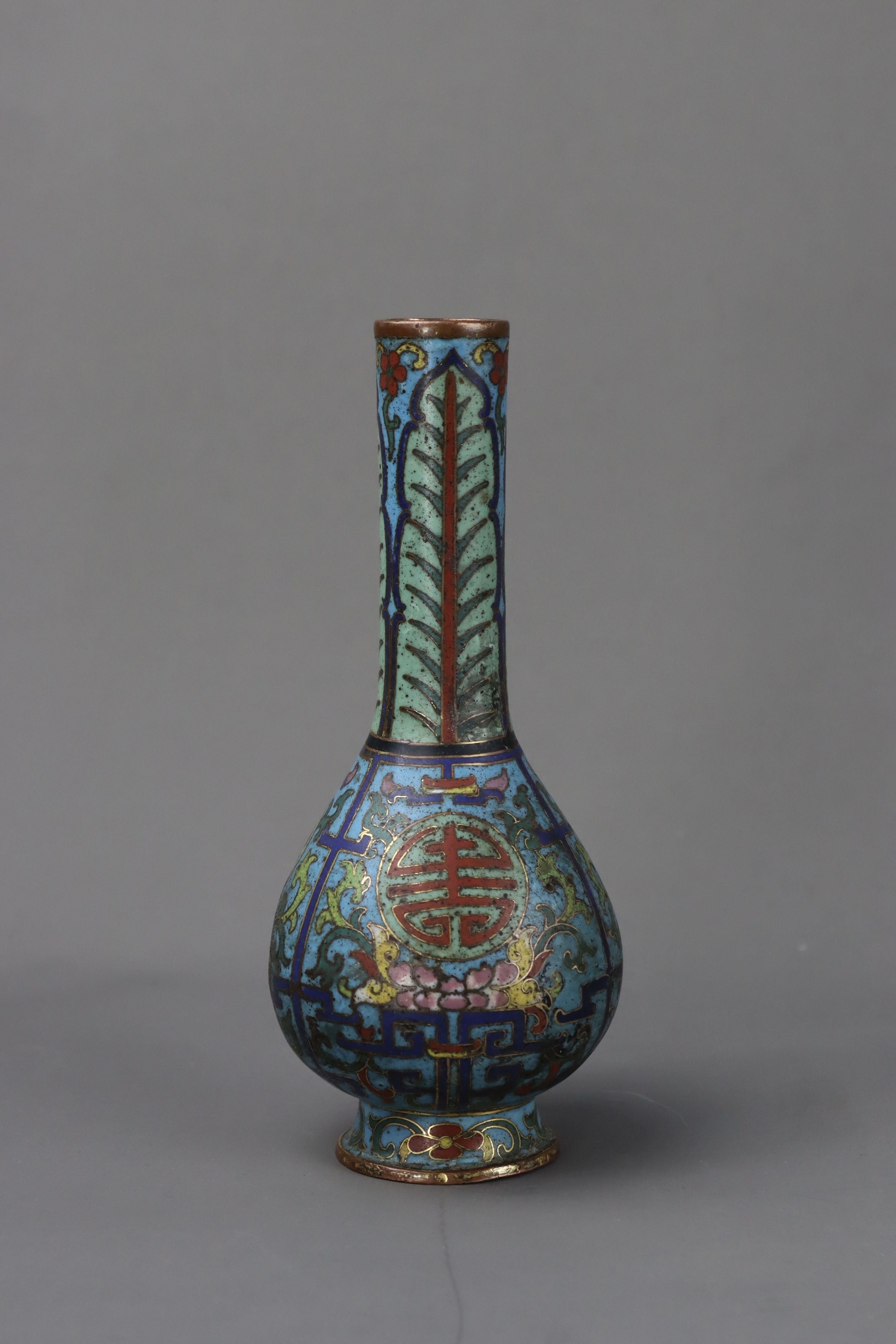 A Cloisonne Bottle Vase, Qianlong, - Image 5 of 7