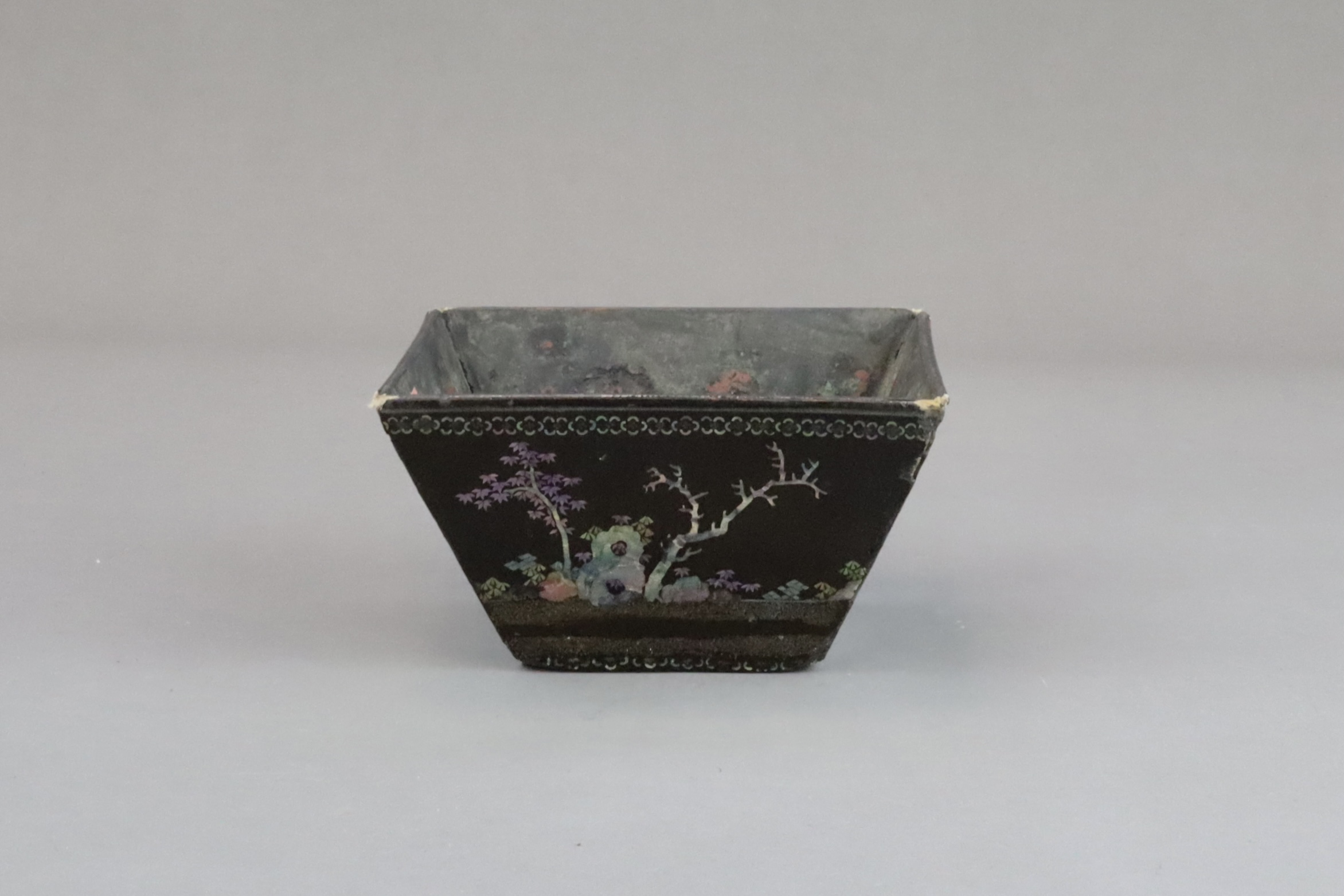 A 'mother-of-Pearl' Black Lacquer Square Cup, Kangxi - Image 2 of 7