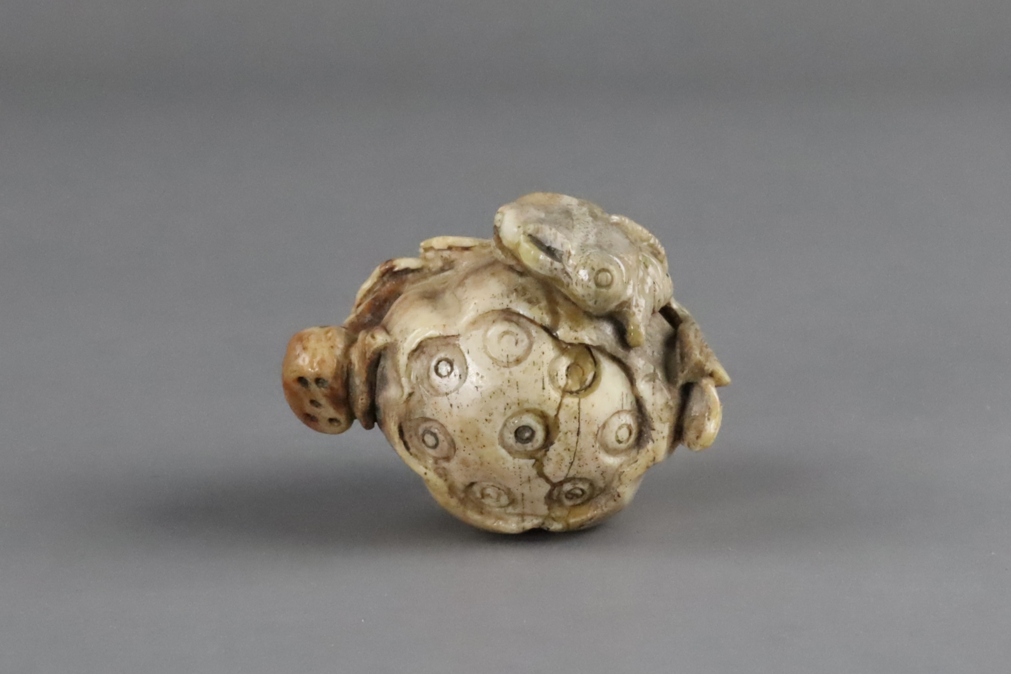 A Burnt Jade Lotus Pod Carving, Qing dynasty - Image 2 of 8