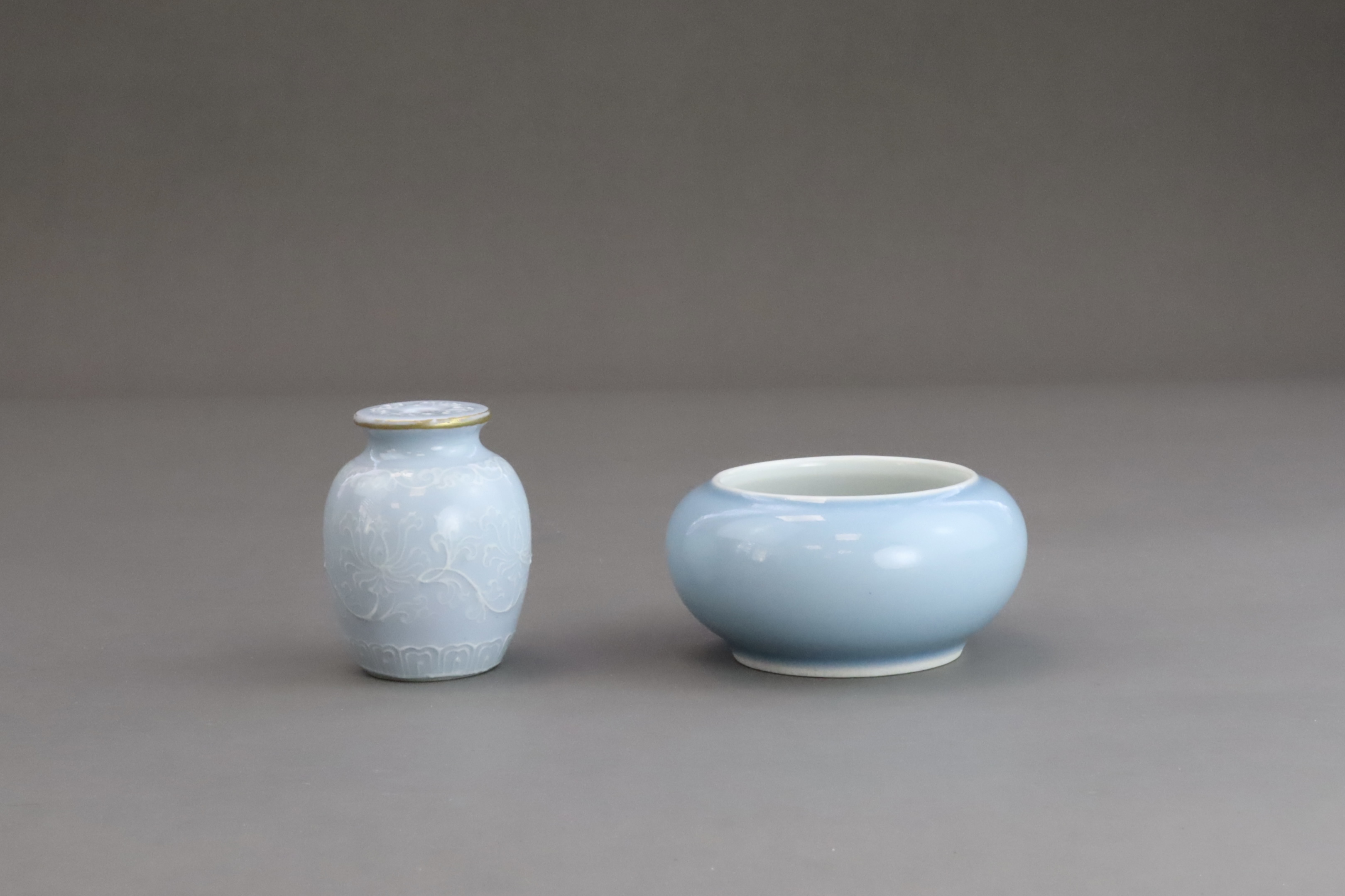  'Clair de lune': A Brushwasher, Guangxu mark and period, and a Moulded small Jar, Qing dynasty - Image 2 of 7