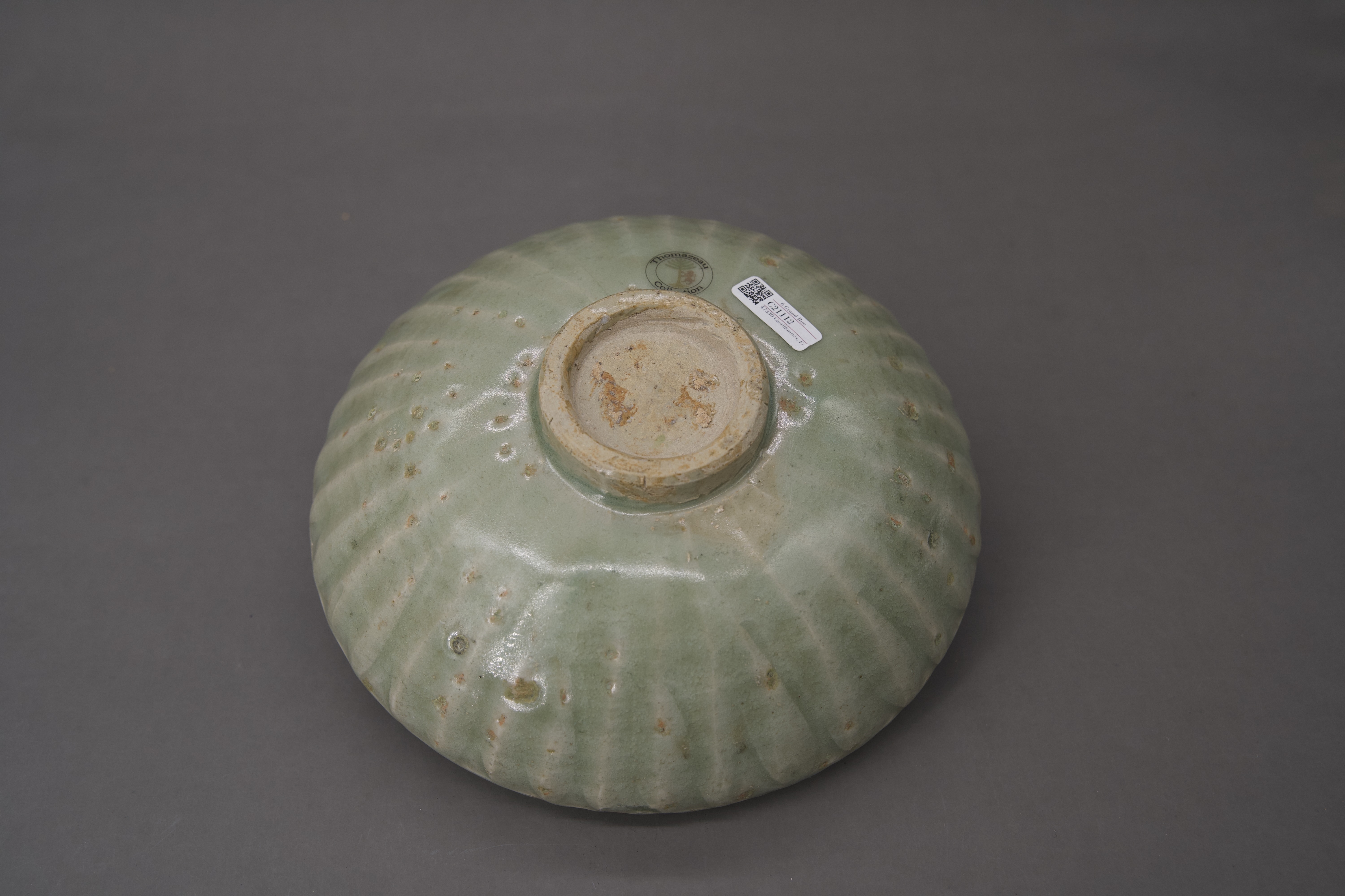 A Longquan Celadon Lotus Bowl, Song dynasty - Image 4 of 7