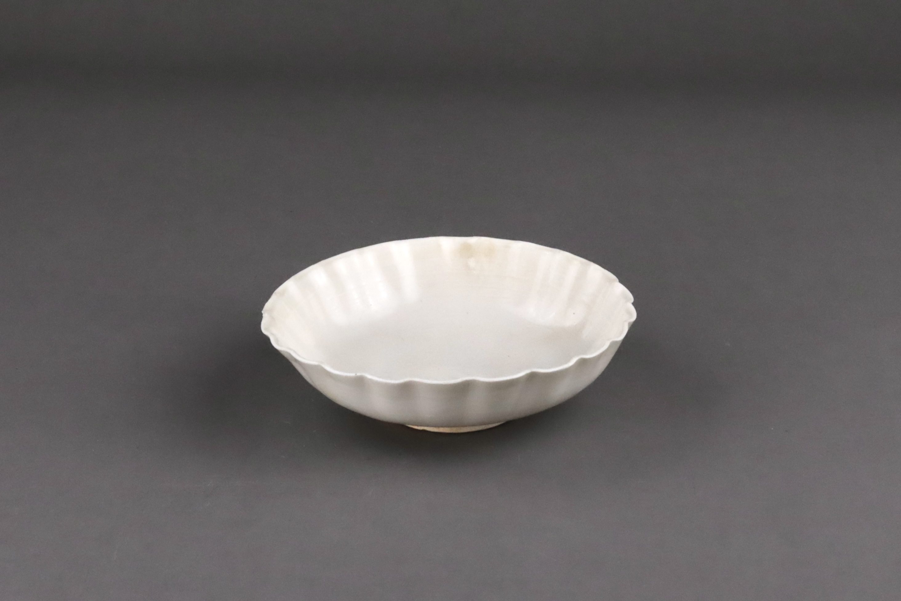 A Ding-type Floral Dish, Song dynasty - Image 2 of 8