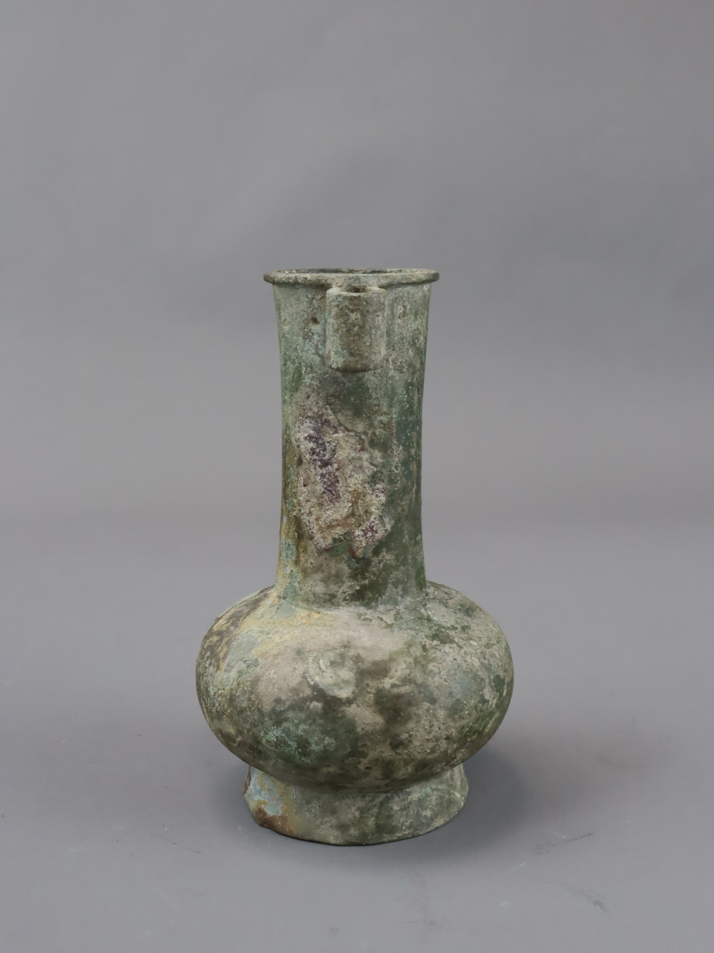 A Bronze 'Arrow' Vase, Song dynasty - Image 4 of 9