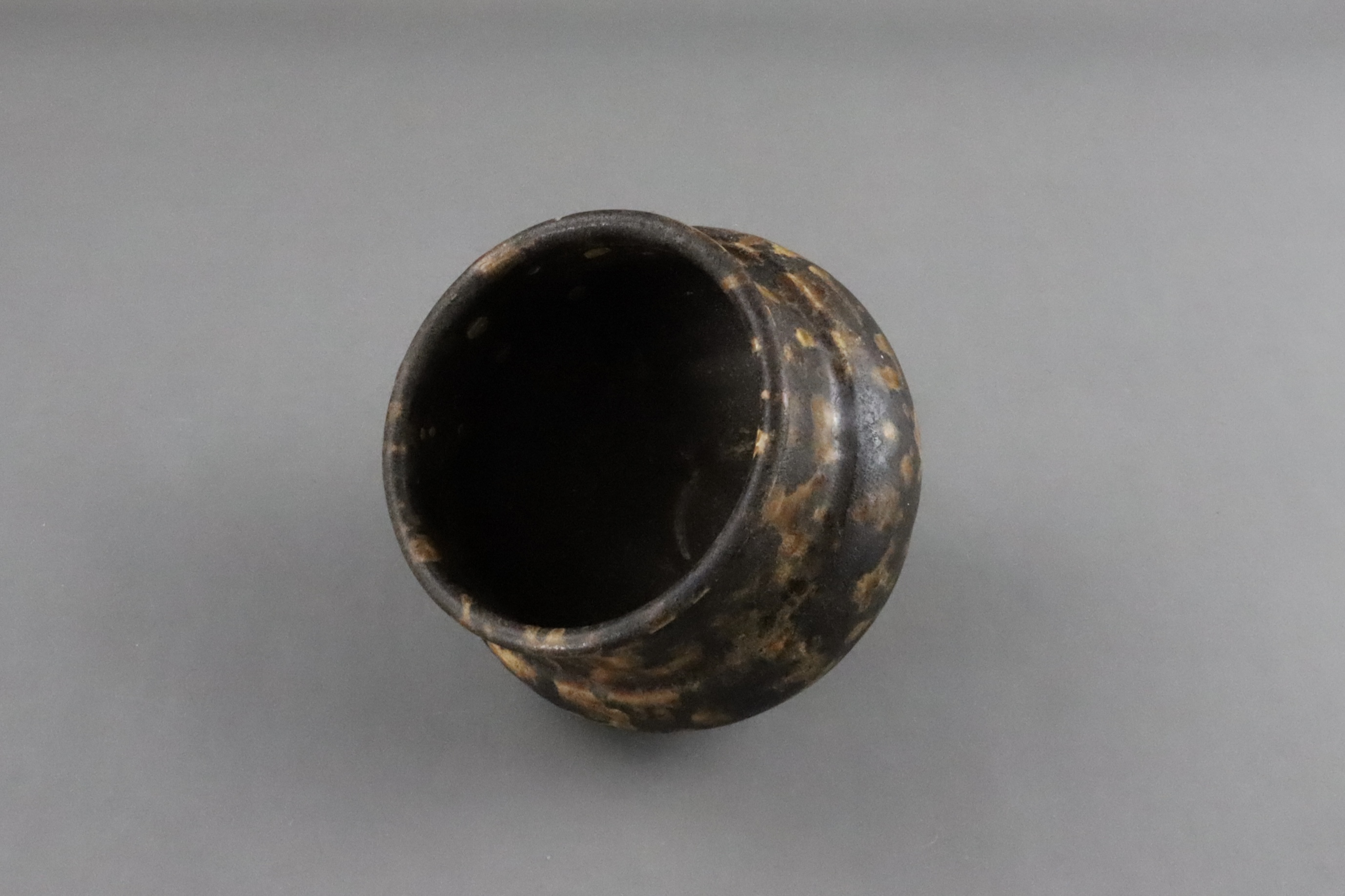 A Jizhou Tortoiseshell Jar, Song dynasty - Image 9 of 9