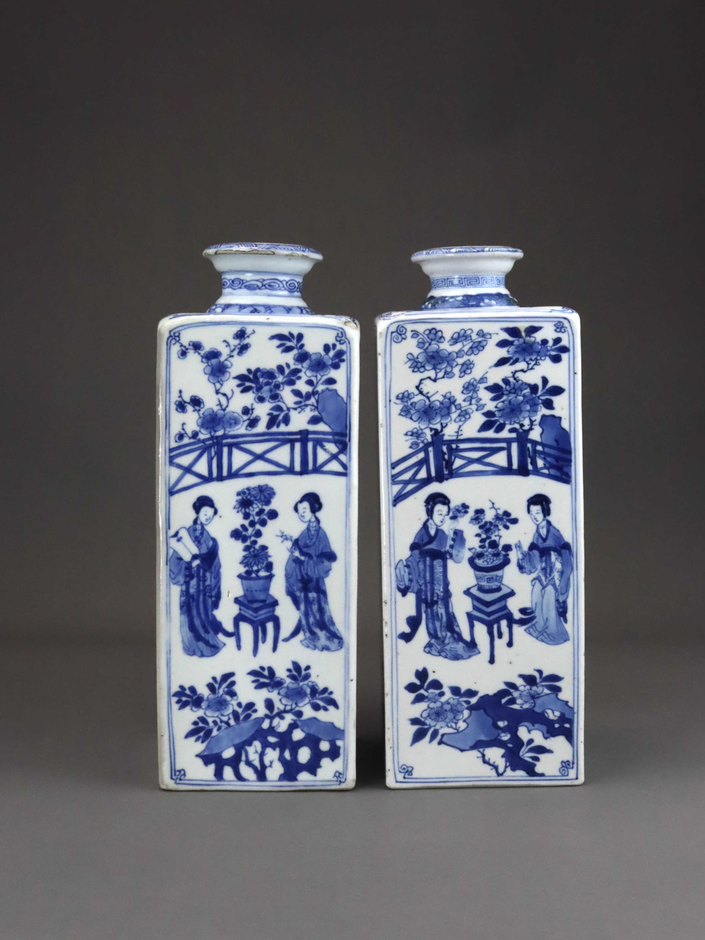 A Good Pair of Blue and White Square  Bottles with Ladies, Kangxi, - Image 4 of 9