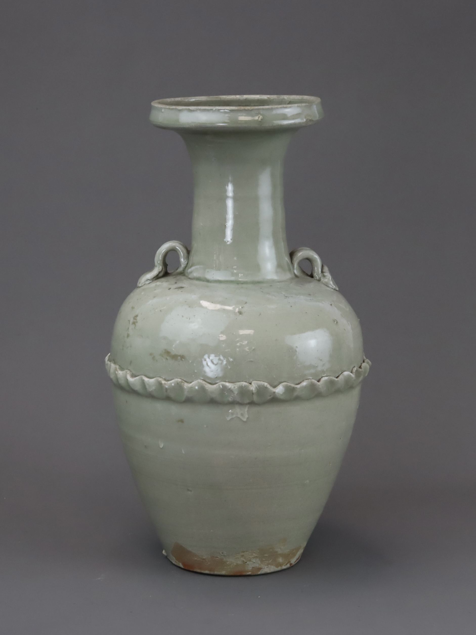 A Longquan Celadon Vase, Northern Song dynasty - Image 2 of 7