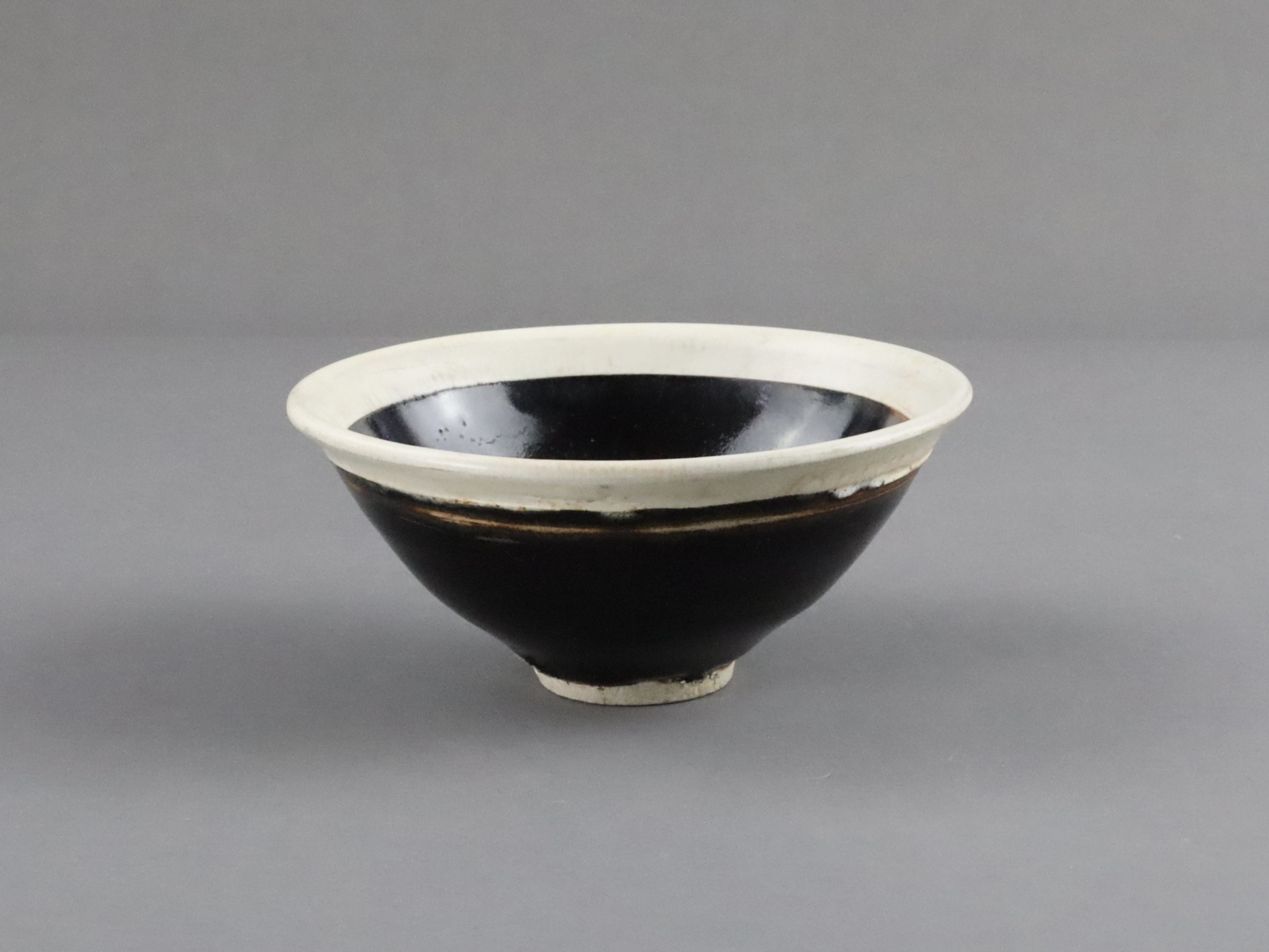 A Fine White-rimmed Black-glazed conical Bowl, Song dynasty - Image 5 of 7