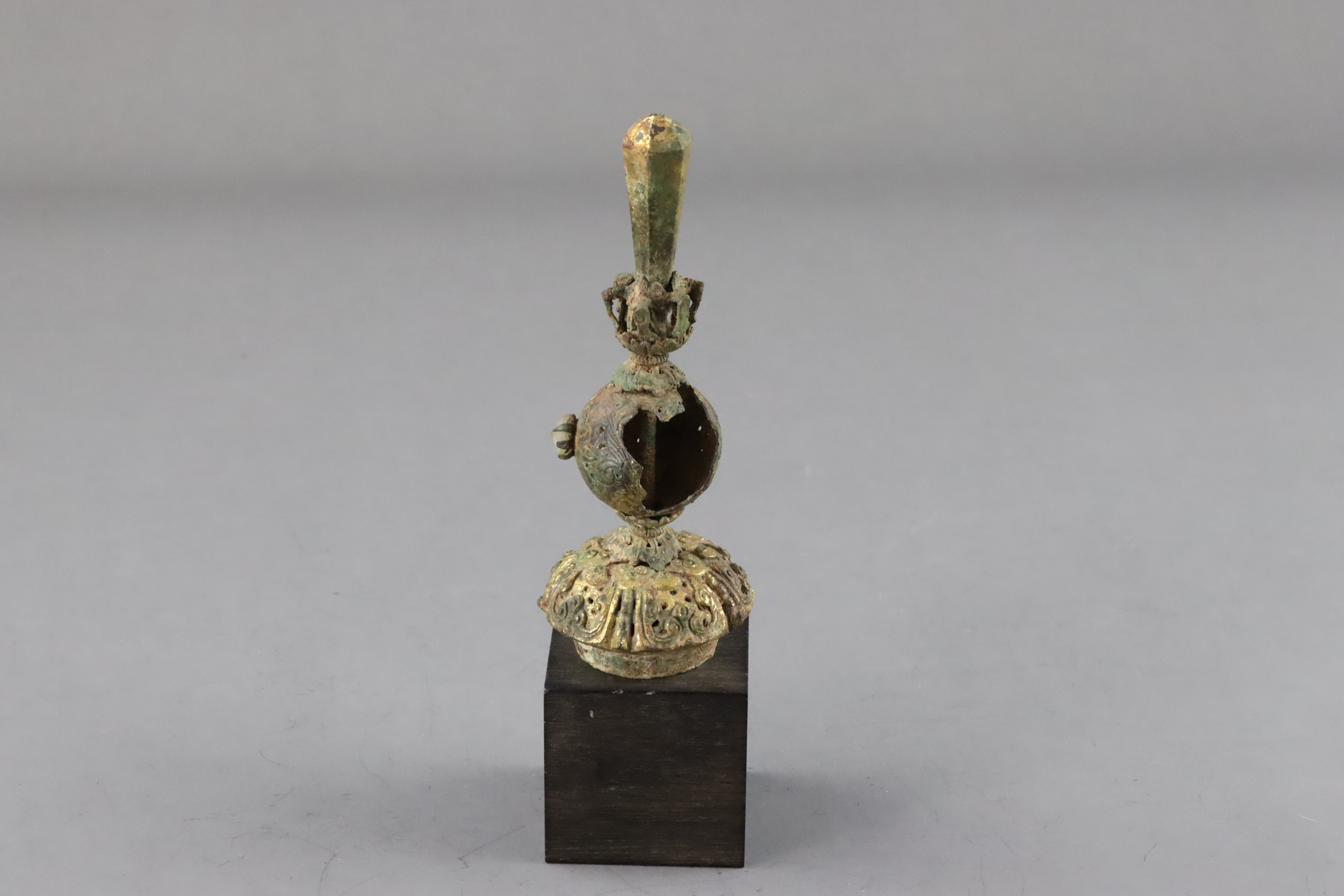 A Copper Gilt Hat Finial, Qing dynasty - Image 7 of 10