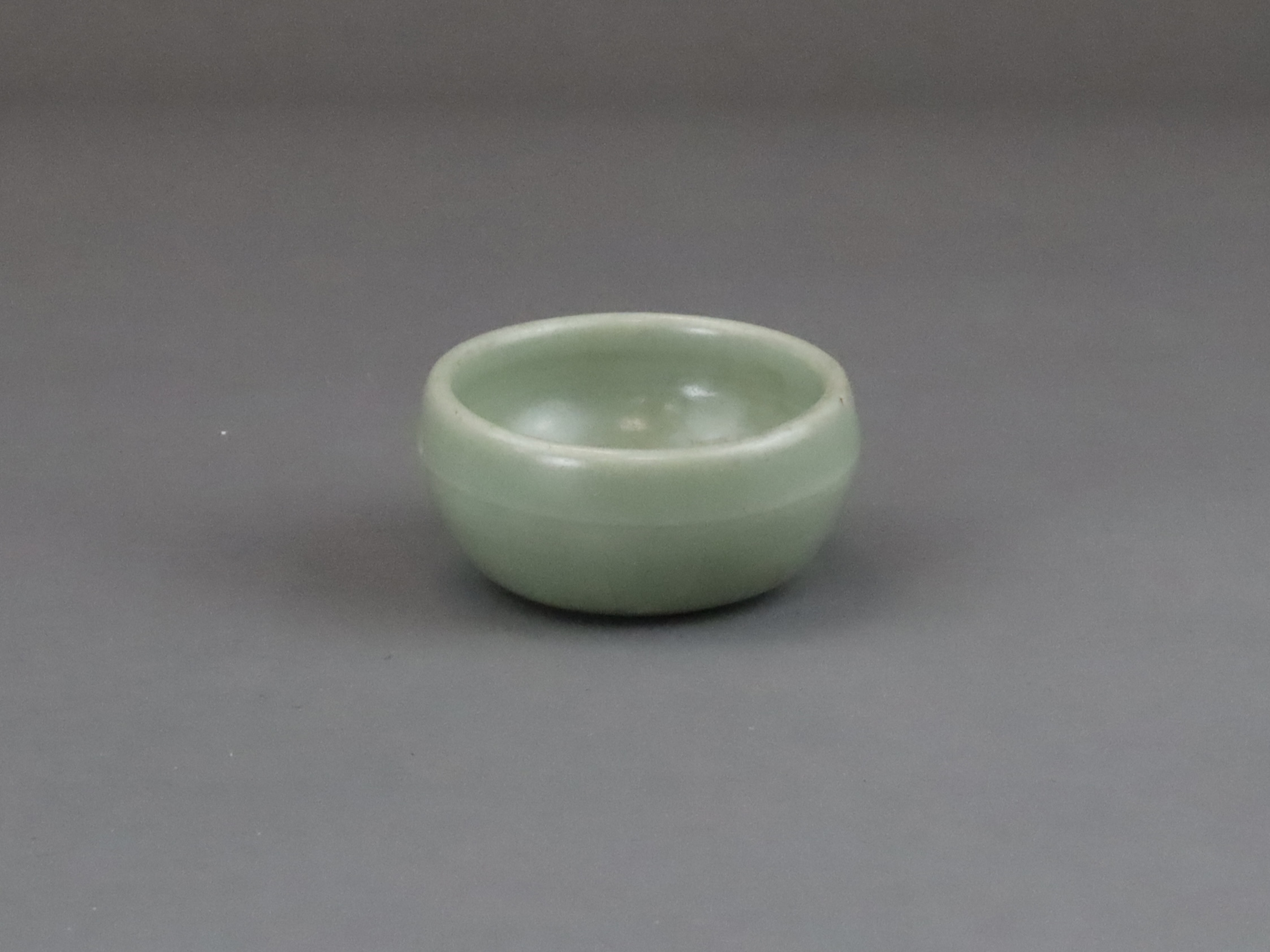 A Longquan Celadon Cup, Yuan dynasty - Bild 4 aus 9
