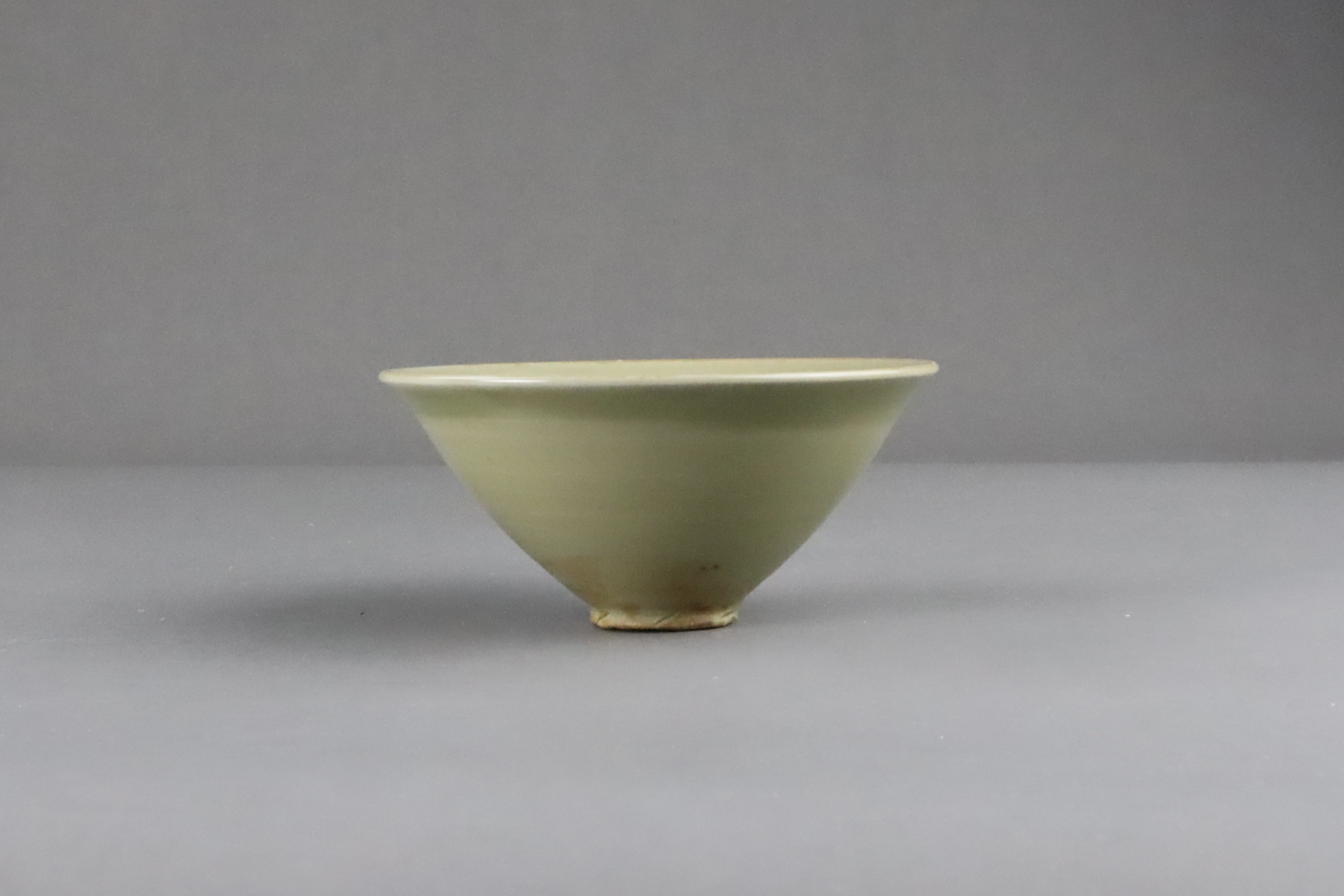 A Fine Yaozhou Celadon Conical Bowl, Song dynasty - Image 10 of 11