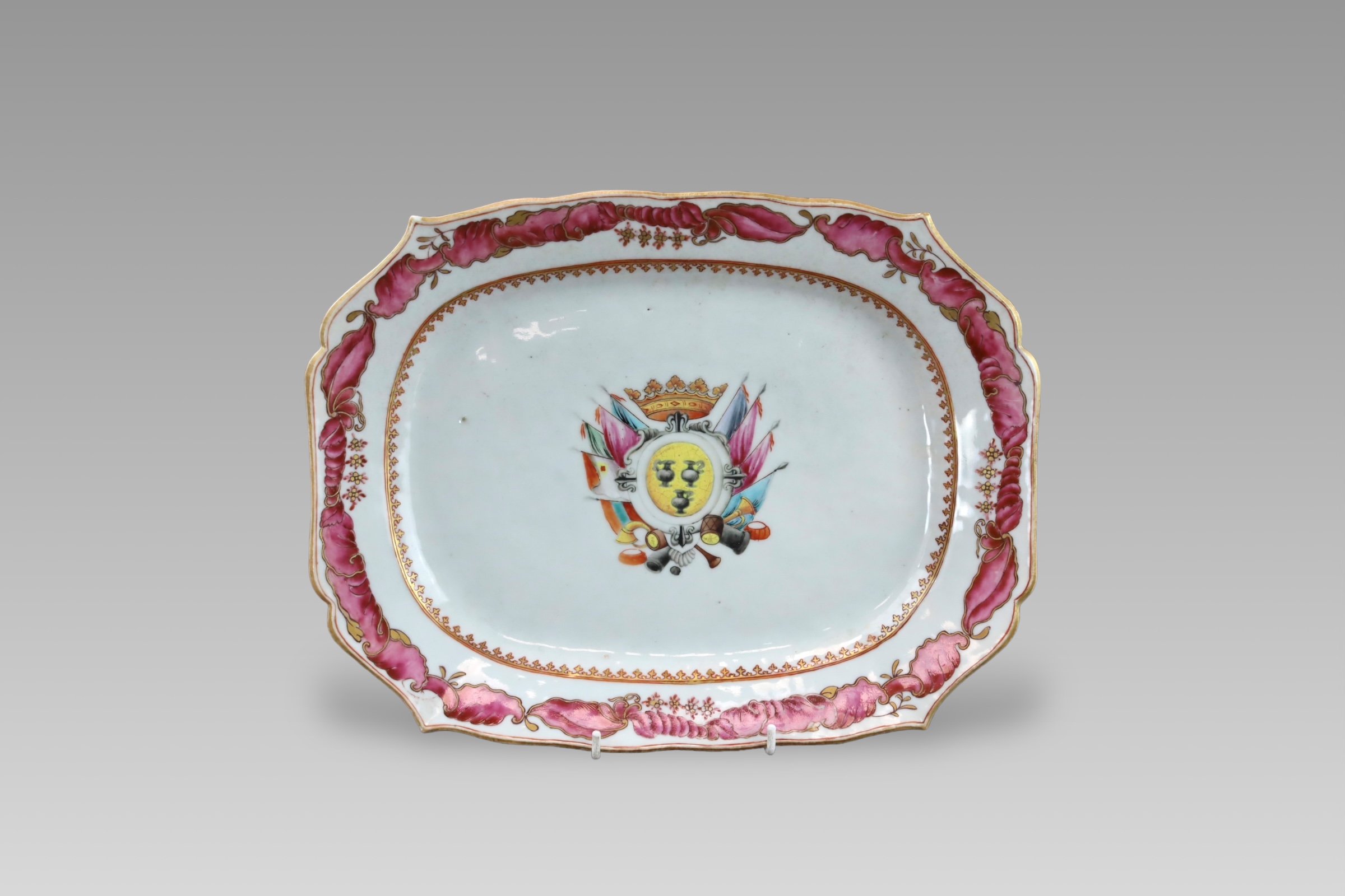 A 'famille rose' Armorial Meatdish, Qianlong