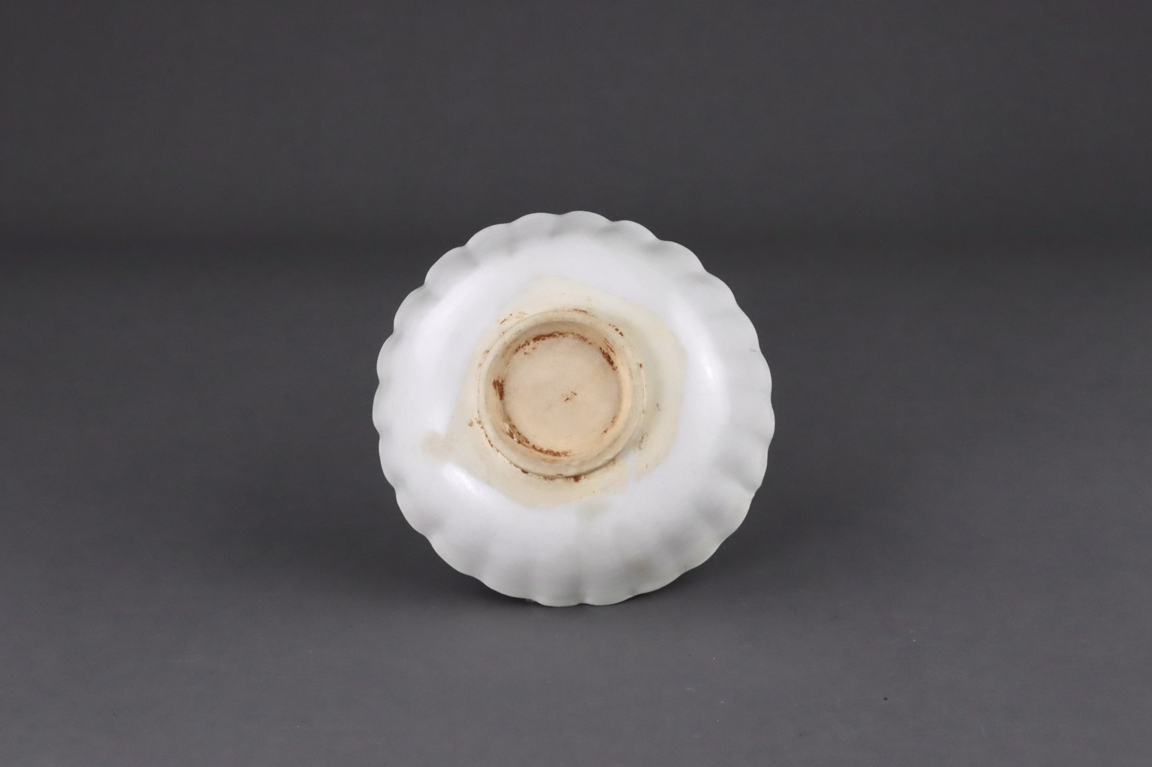 A Ding-type Floral Dish, Song dynasty - Image 5 of 8