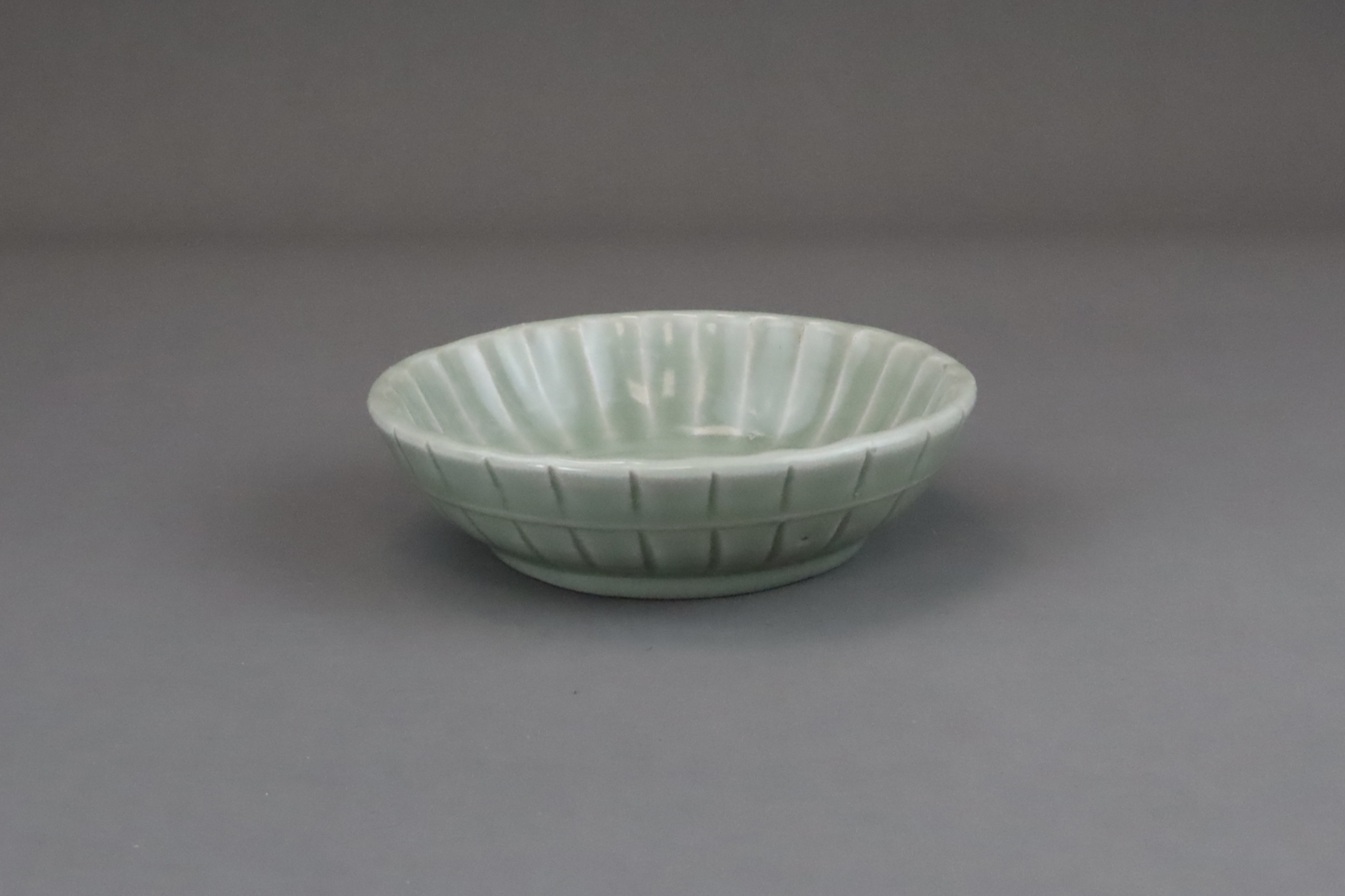 A Longquan Celadon Washer, Yuan dynasty or later - Image 6 of 6