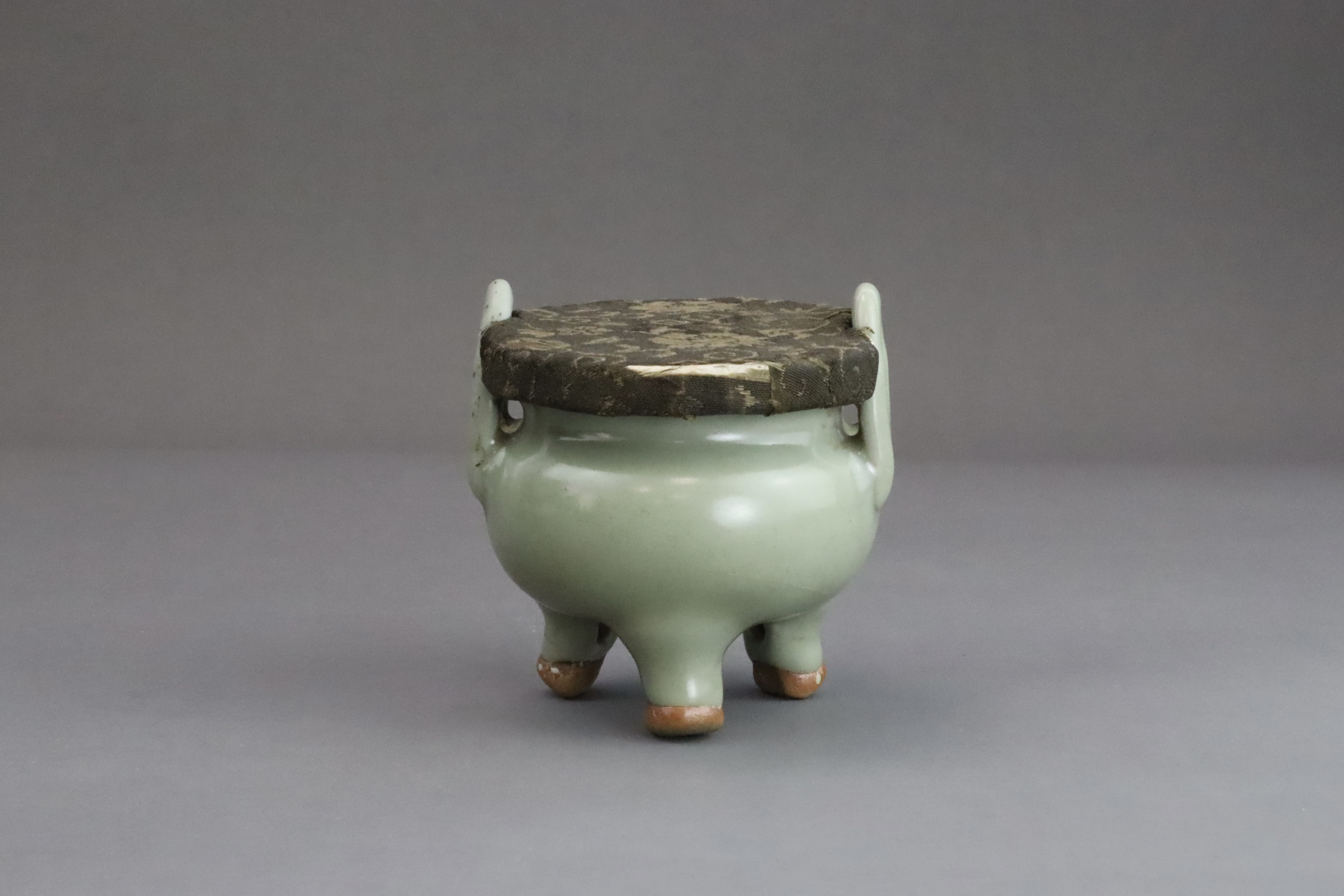 A Longquan Celadon Tripod Incense Burner, Yuan dynasty  - Image 5 of 12