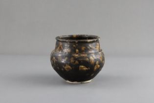 A Jizhou Tortoiseshell Jar, Song dynasty
