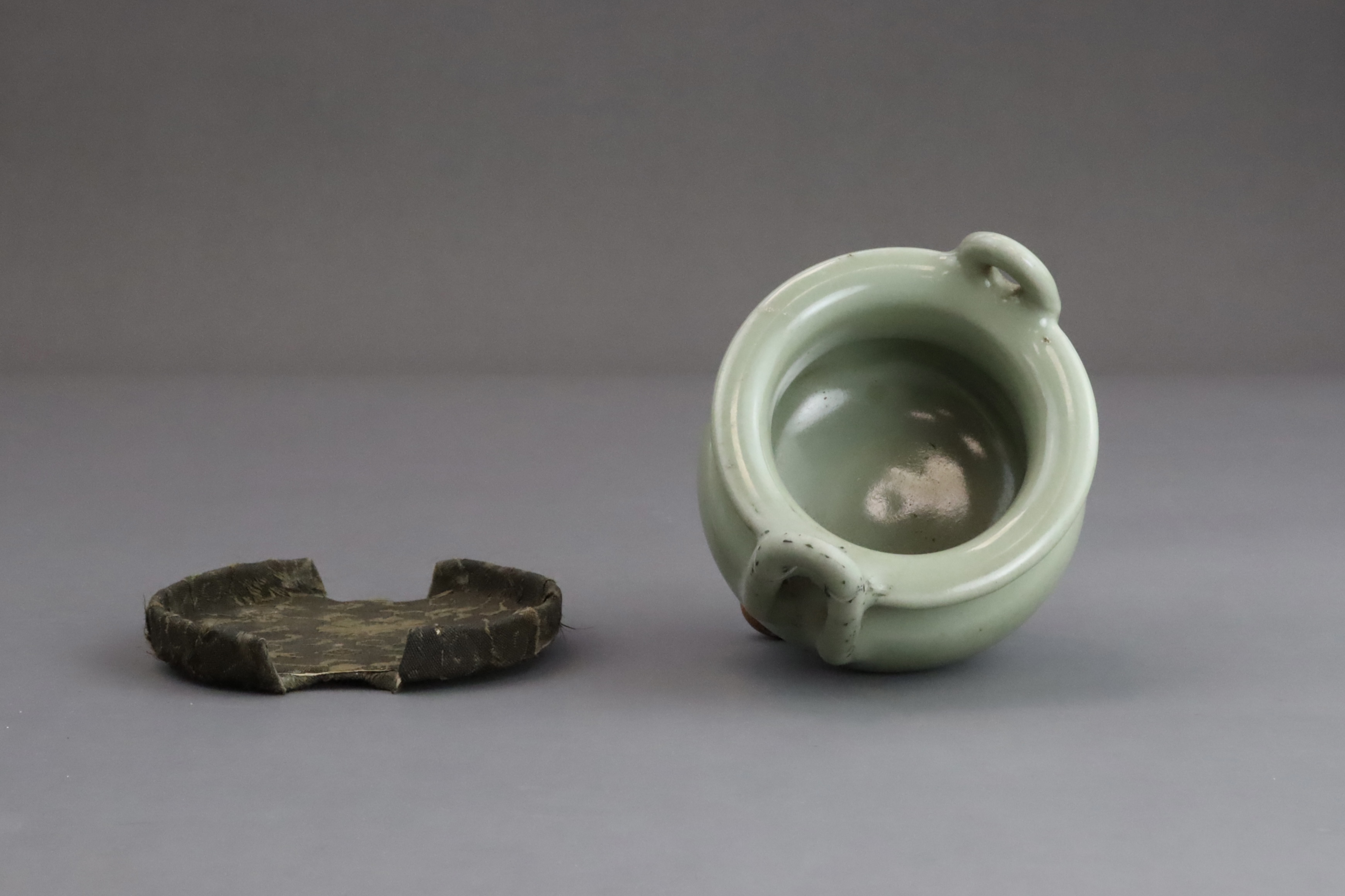 A Longquan Celadon Tripod Incense Burner, Yuan dynasty  - Image 11 of 12