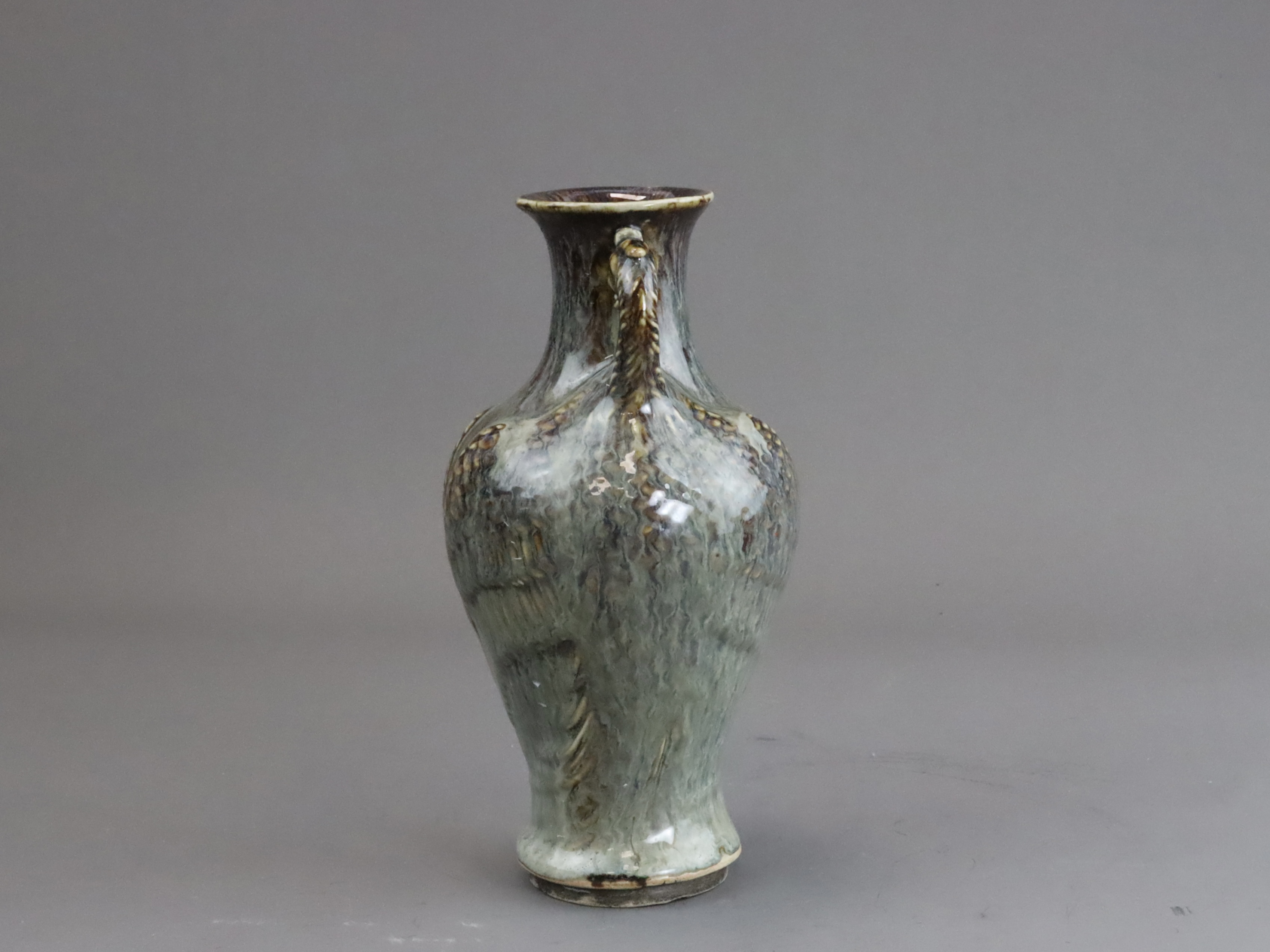 A Shiwan Moulded Vase, late Qing dynasty - Image 4 of 6