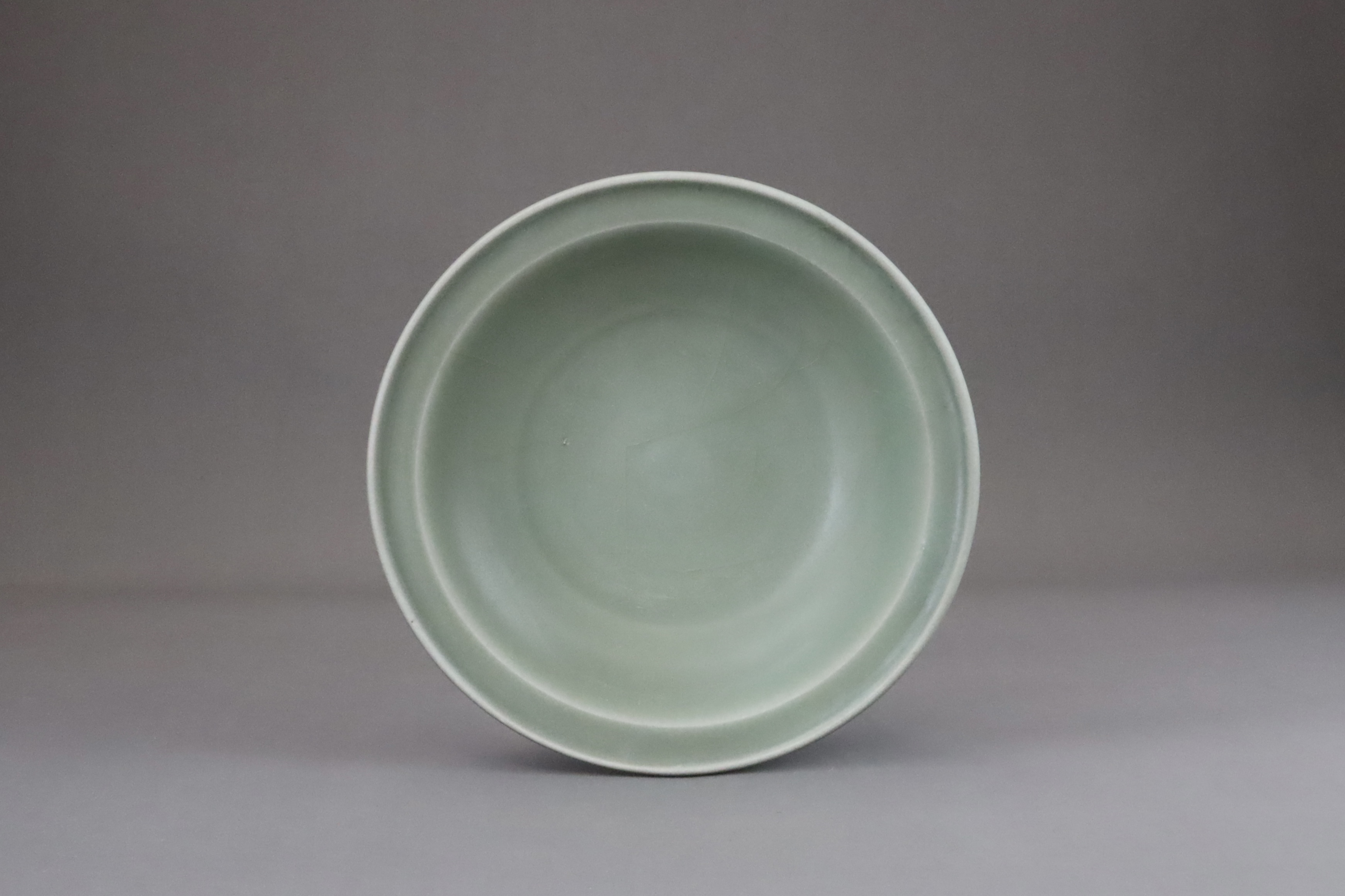 A Longquan Celadon Dish, Song dynasty - Image 3 of 6