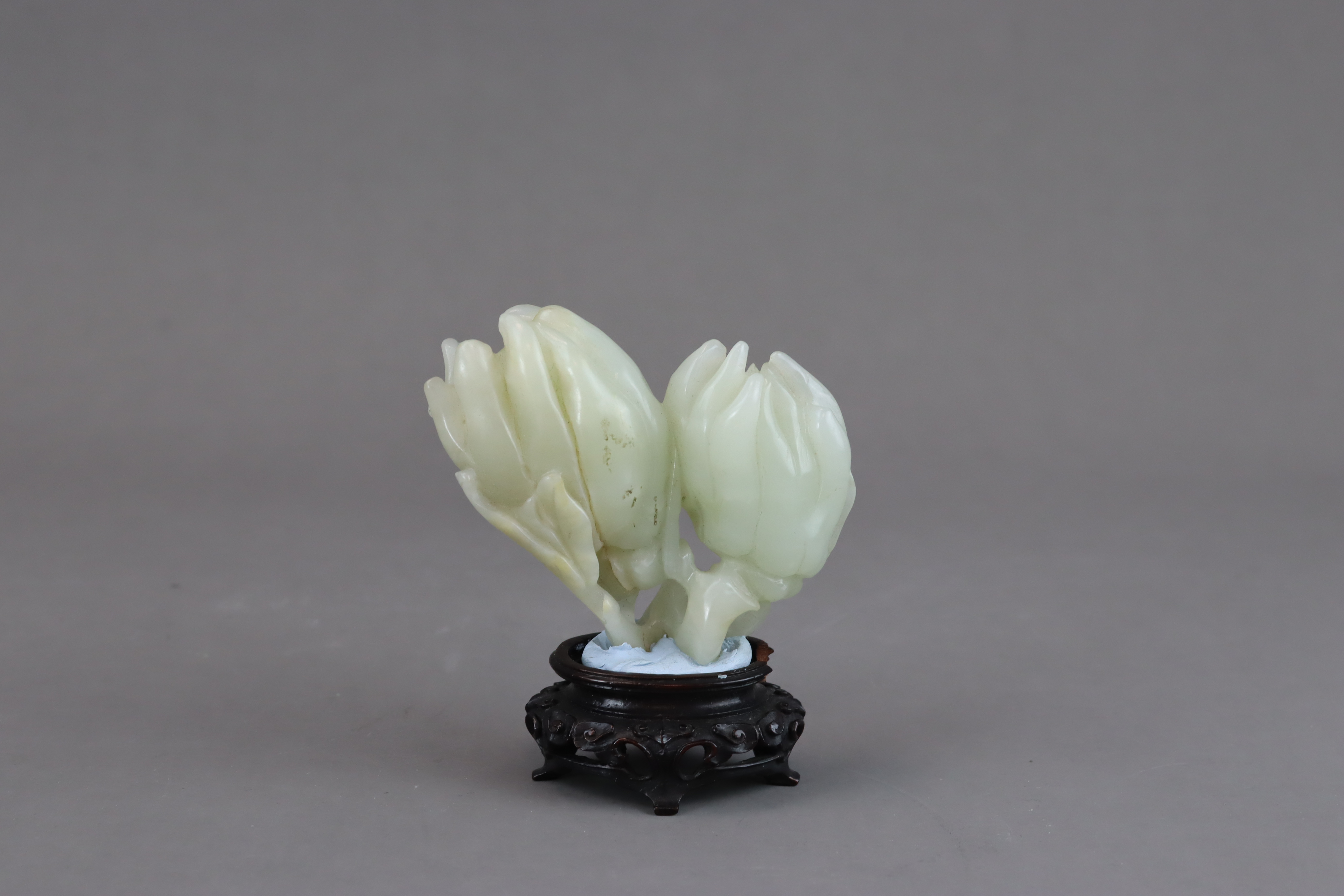 A Celadon Jade Double Citron Pendant, mid Qing dynasty - Image 3 of 6