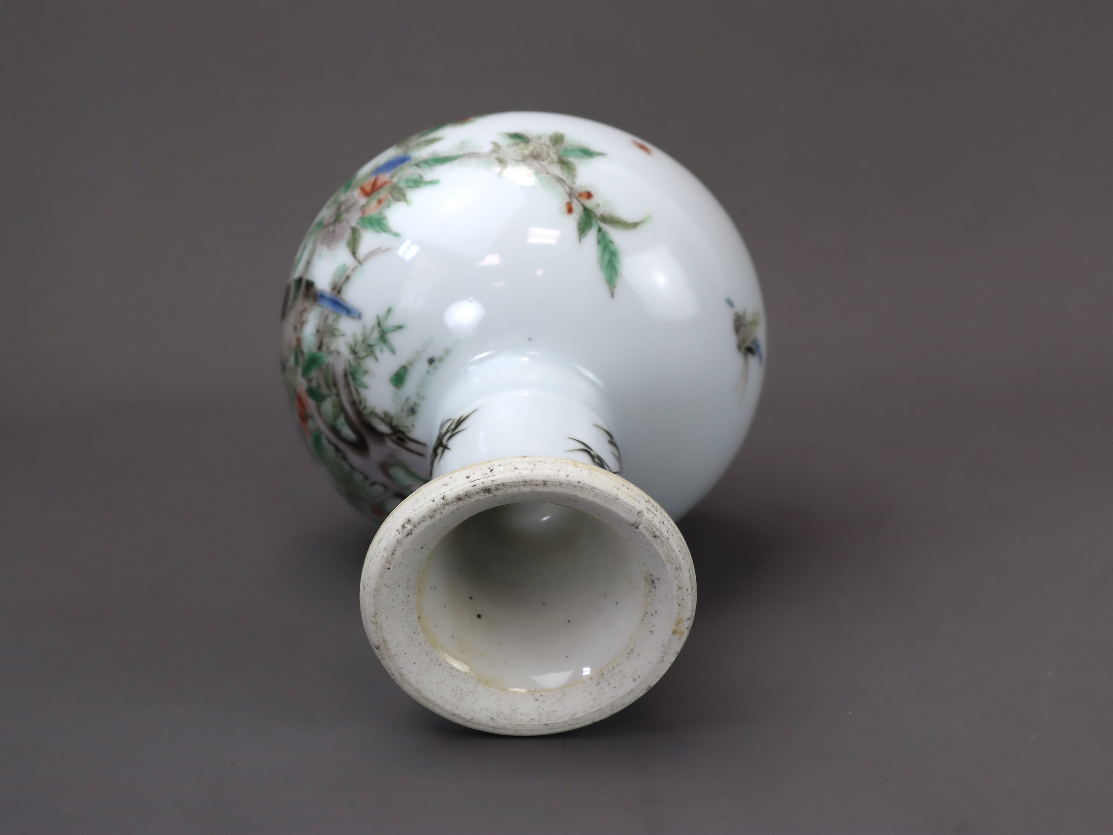  A 'famille verte' Stembowl, late Qing dynasty' - Image 6 of 7