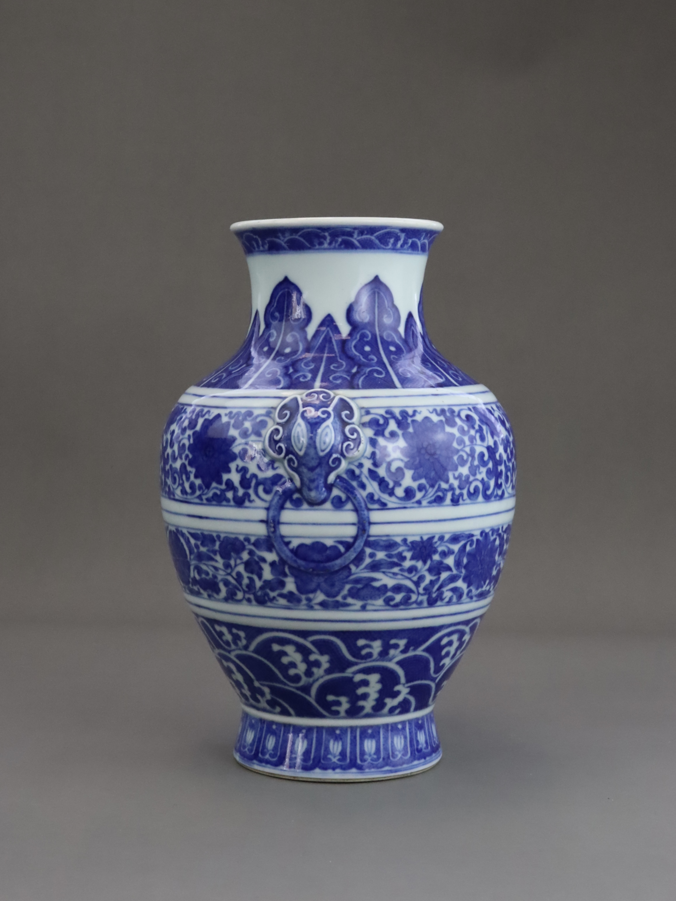A Good Blue and White Ming style Vase, hu, six character seal mark of Qianlong, Qing dynasty, - Image 3 of 9