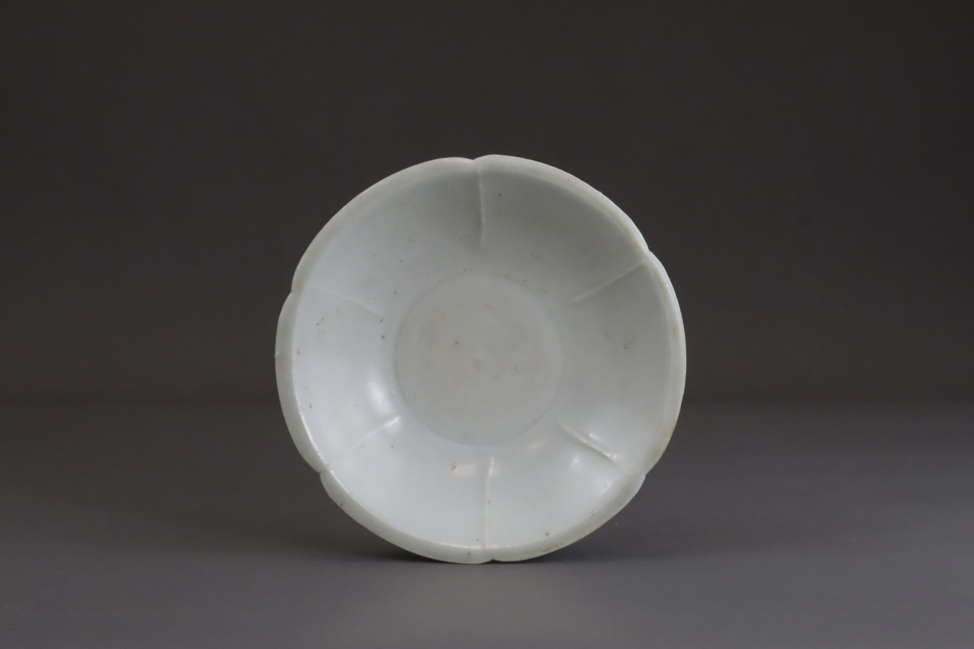 A Qingbai Lobed Dish, Song dynasty - Image 2 of 5