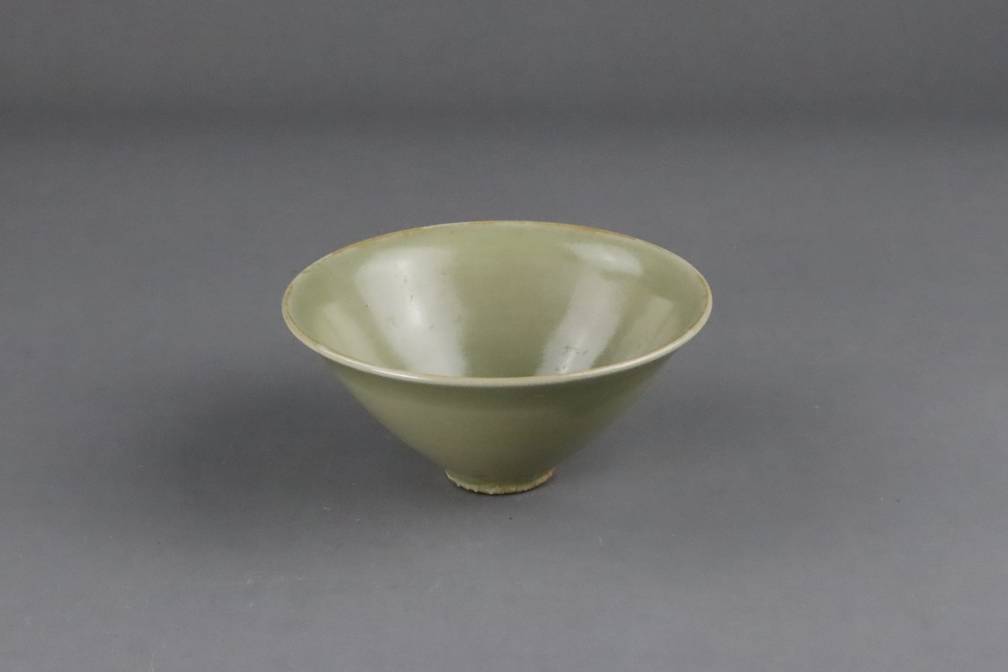 A Fine Yaozhou Celadon Conical Bowl, Song dynasty - Image 2 of 11