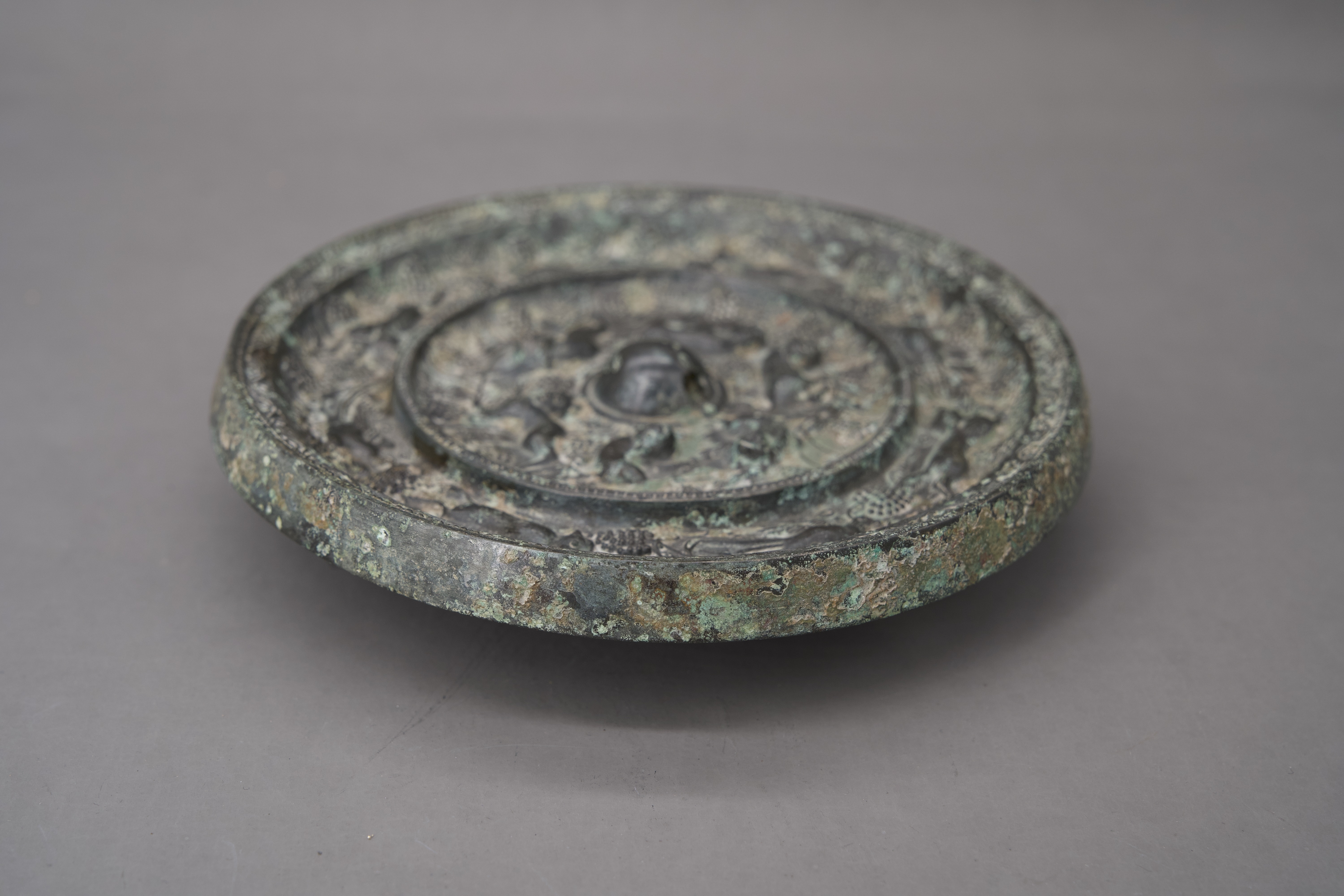 A Bronze 'lion and grapevine' Mirror,possibly Tang - Image 6 of 9