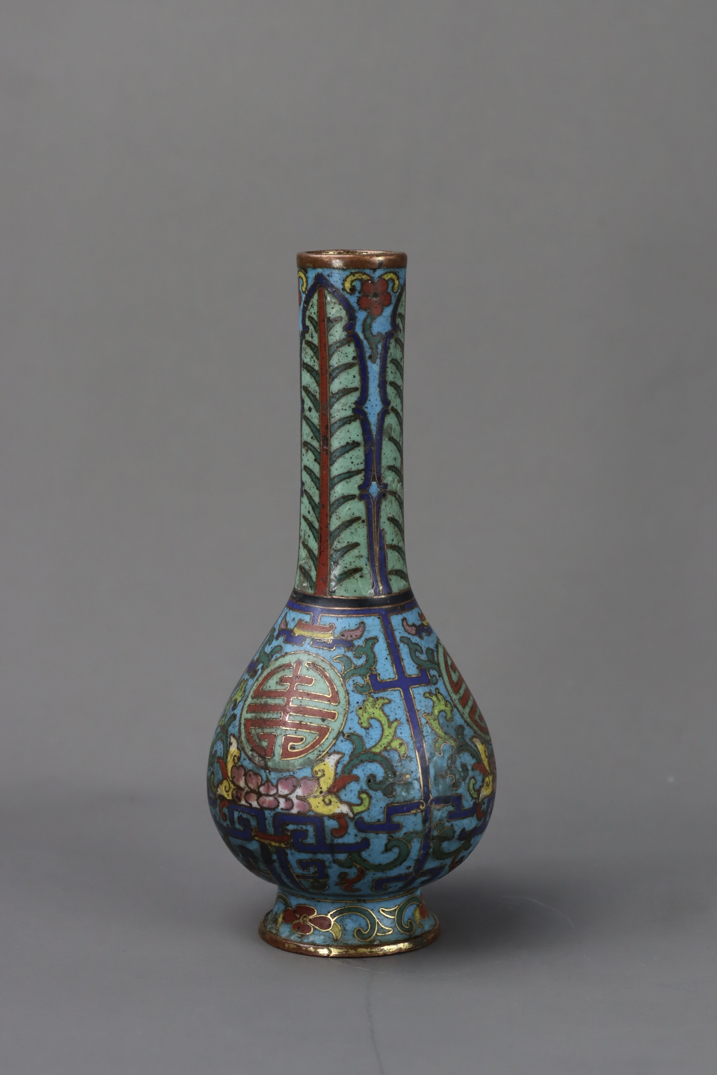 A Cloisonne Bottle Vase, Qianlong, - Image 3 of 7