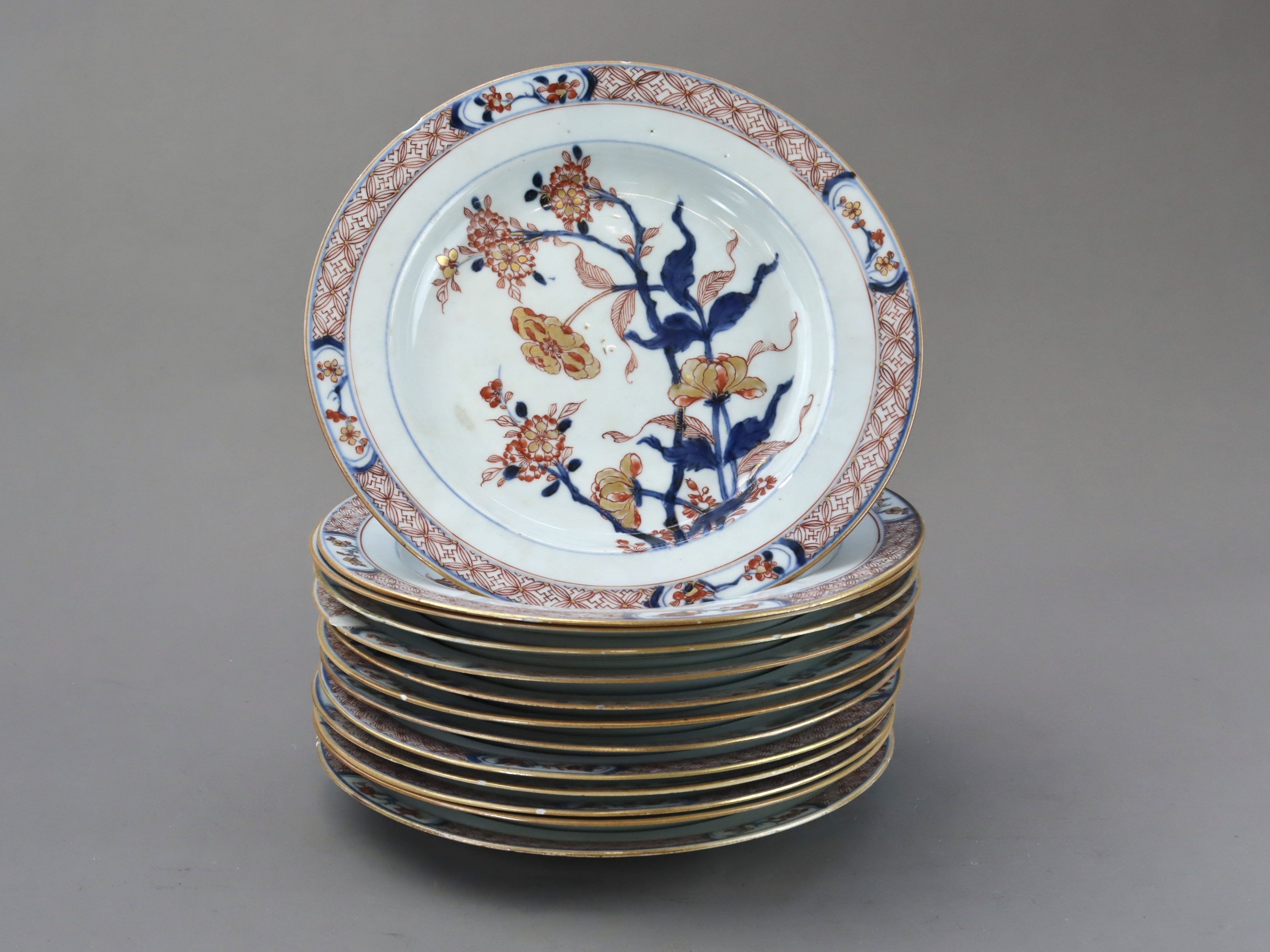 A Set of Thirteen Chinese Imari  Plates, Kangxi - Image 8 of 15