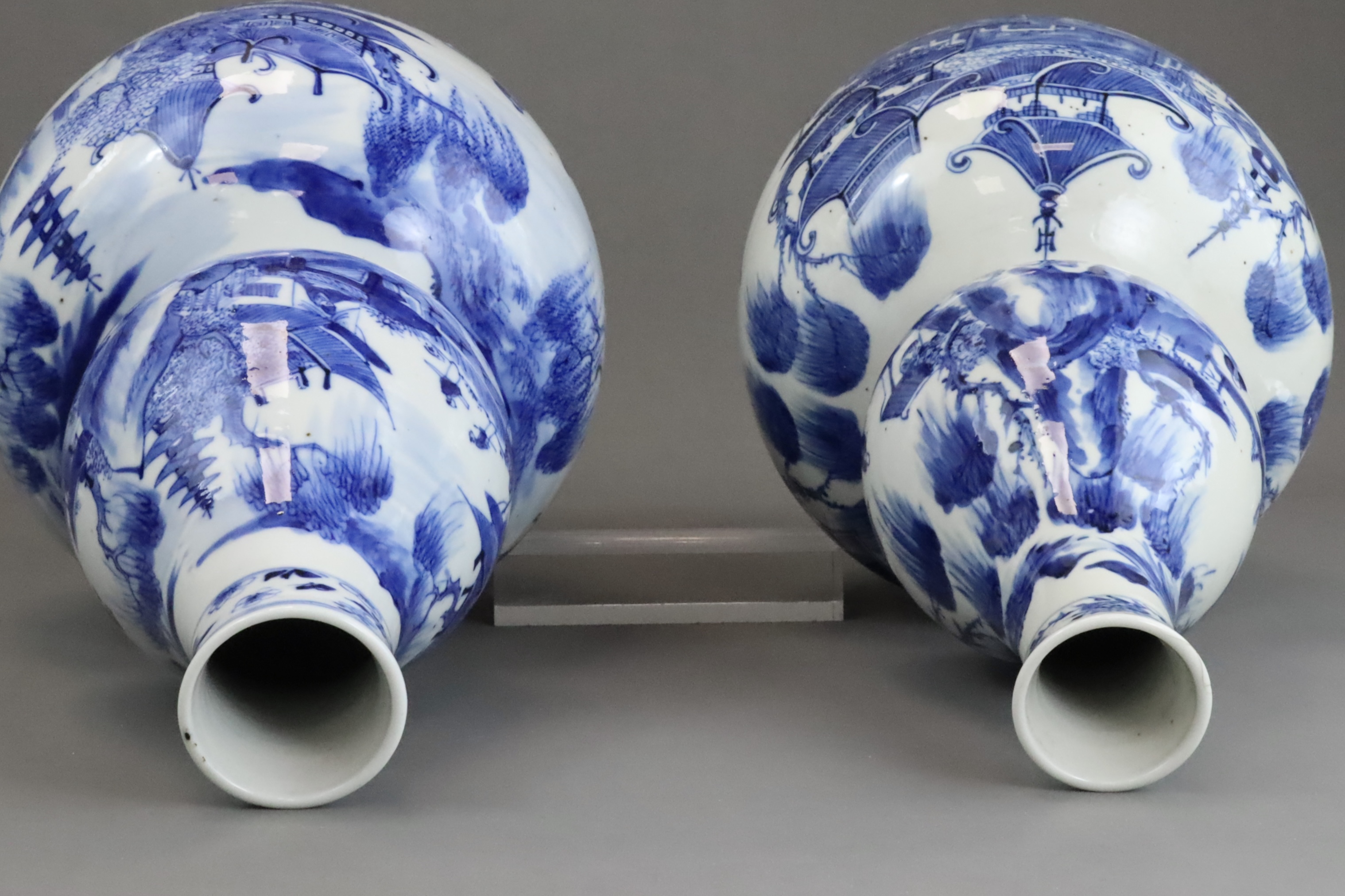 A Pair of Blue and White Double Gourd Vases, 19th century, - Image 10 of 12