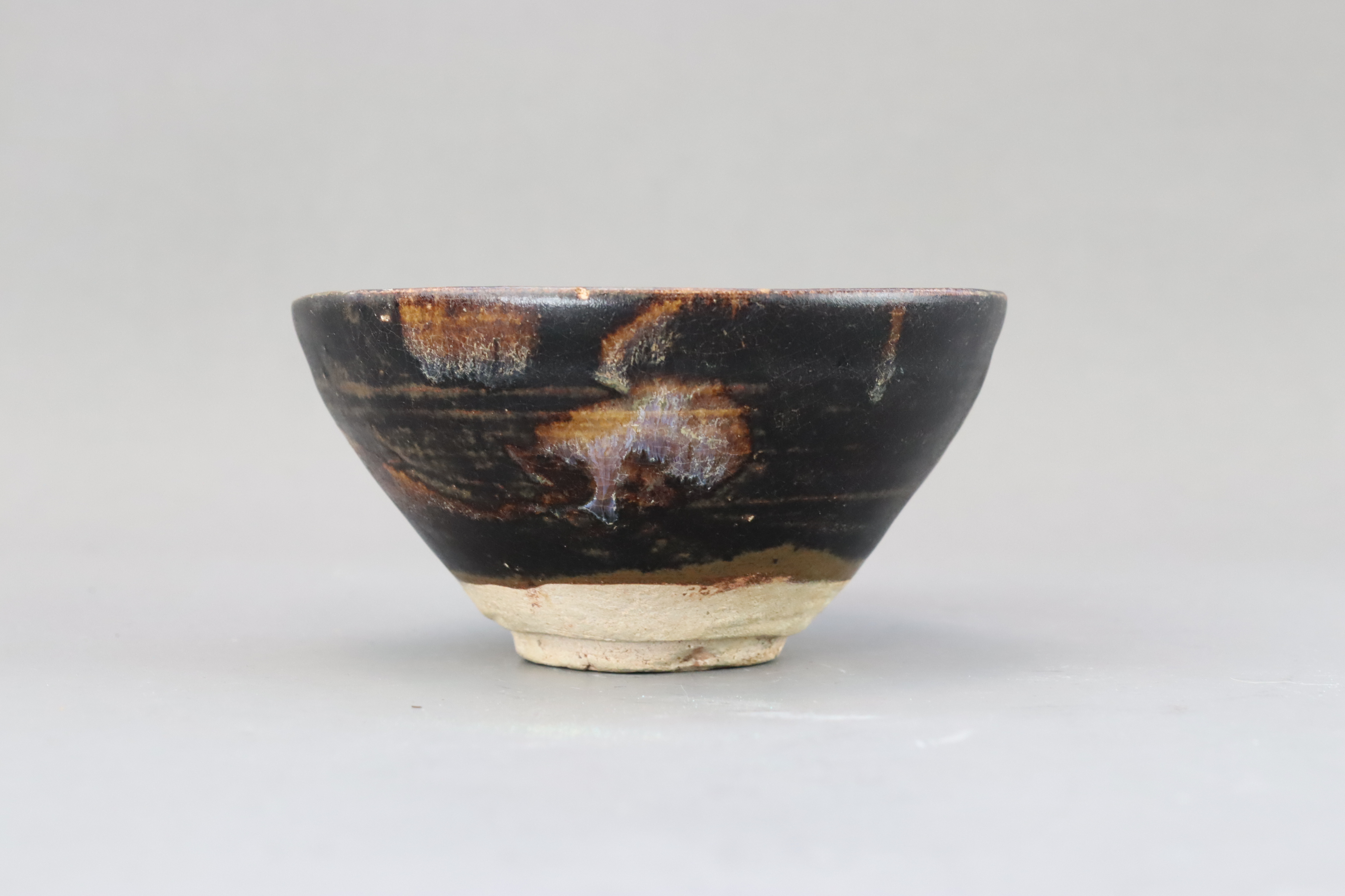 A Jizhou Phosphatic-splash Bowl, Song dynasty - Image 5 of 6