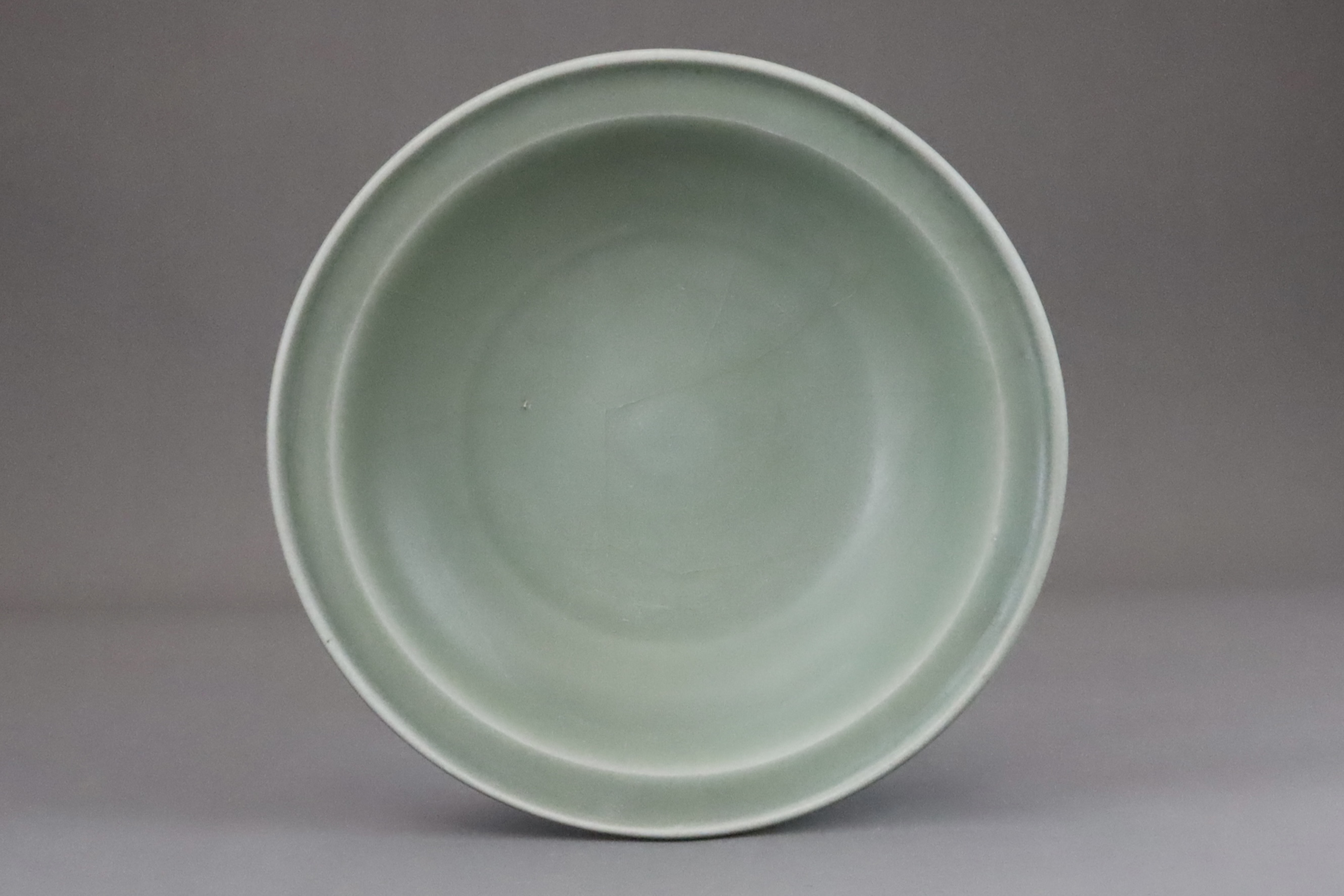 A Longquan Celadon Dish, Song dynasty - Image 2 of 6