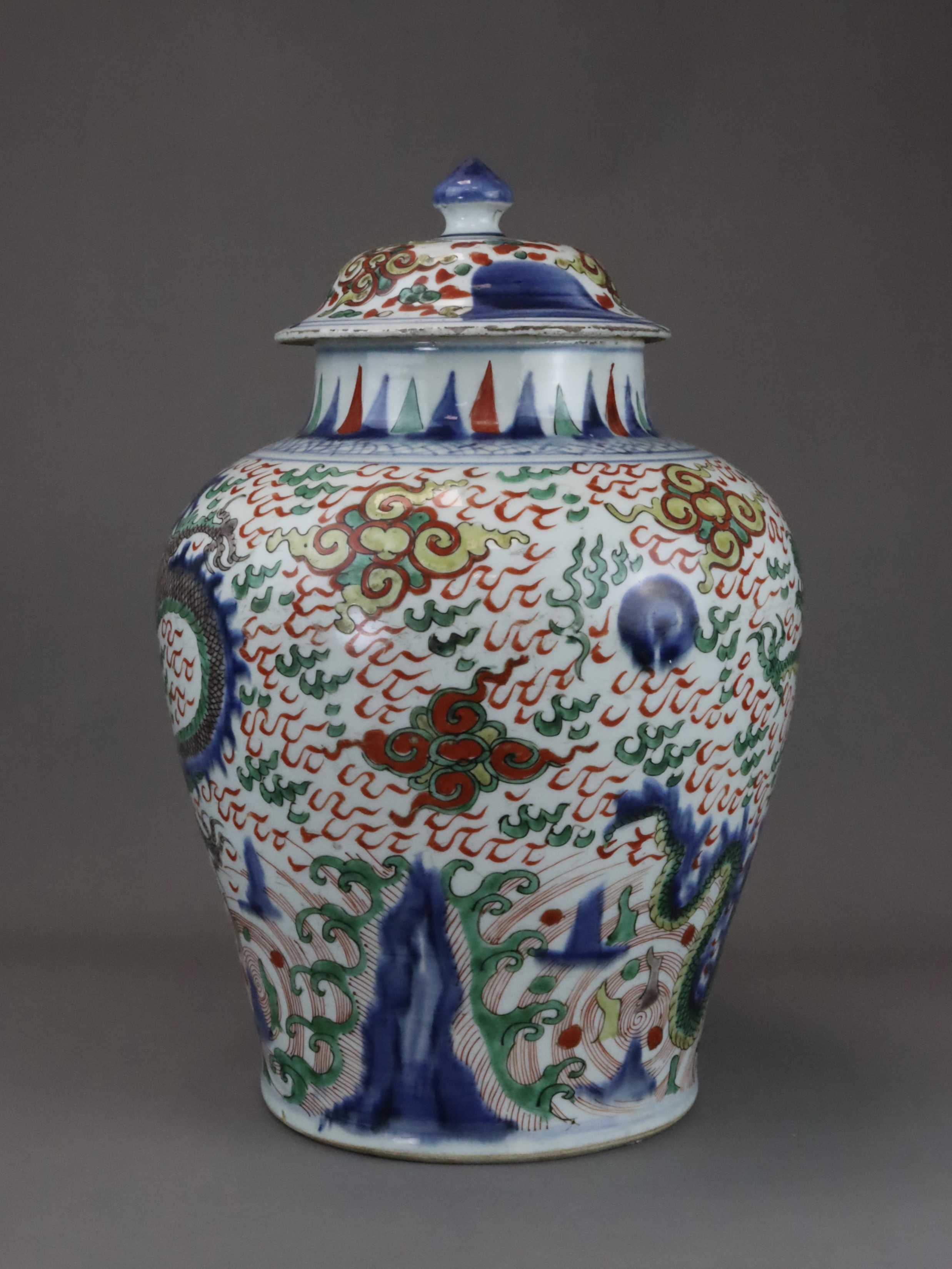 A Striking Wucai Baluster Dragon Jar and Cover, Shunzhi, - Image 7 of 13