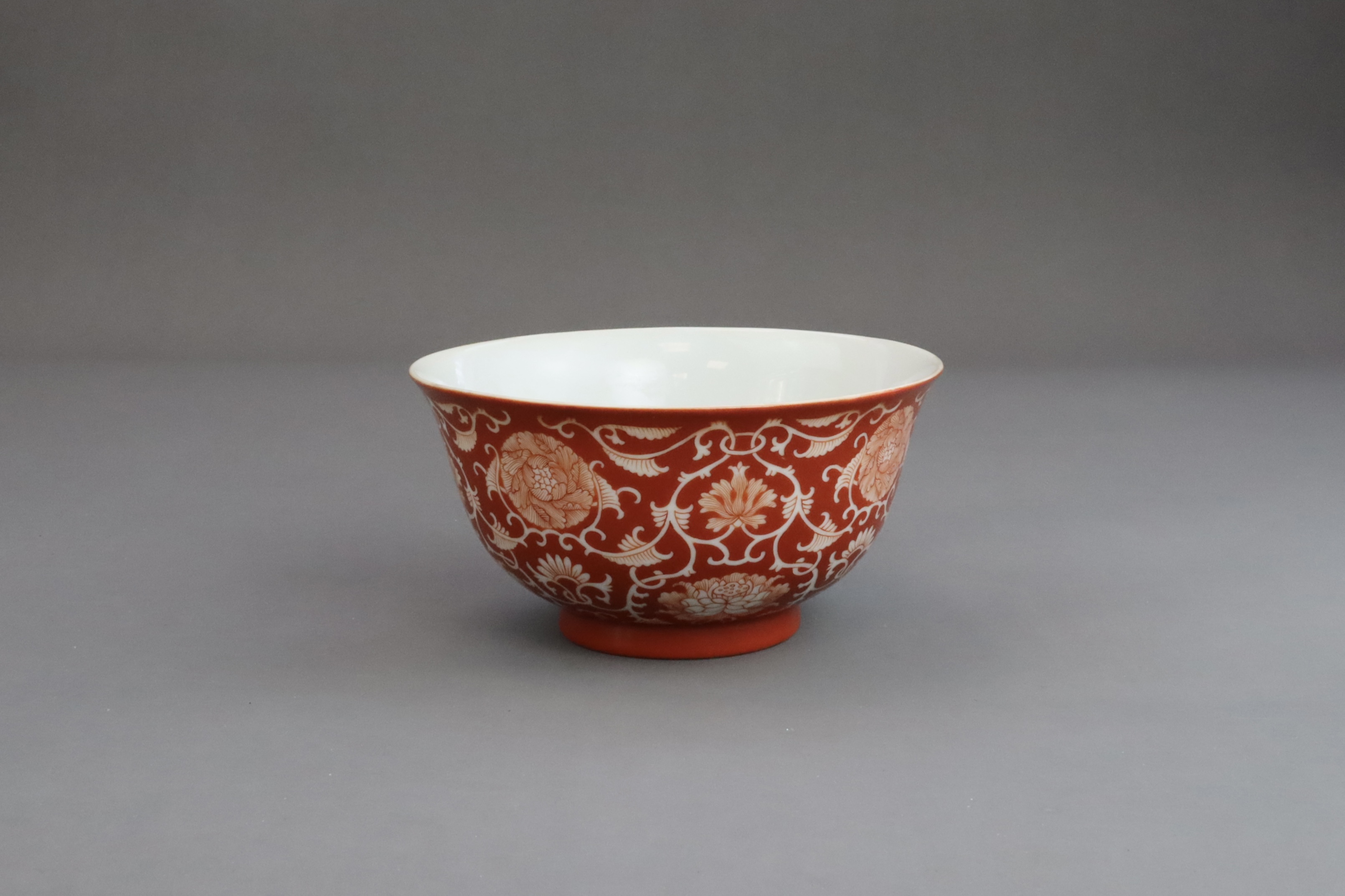 A Coral ground Lotus Scroll Bowl, six character Qianlong seal mark in underglaze blue and of the per - Image 3 of 8