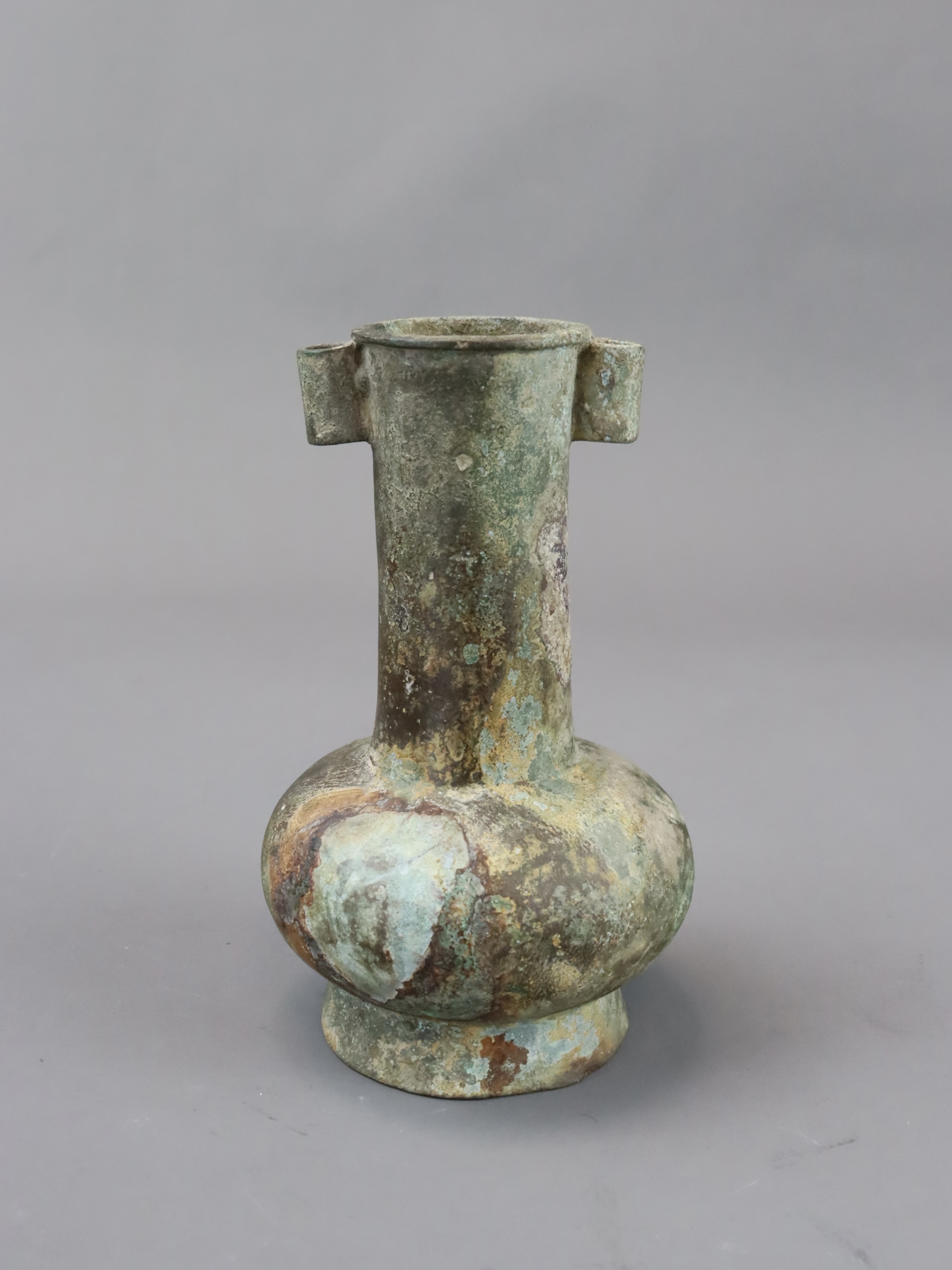 A Bronze 'Arrow' Vase, Song dynasty - Image 8 of 9