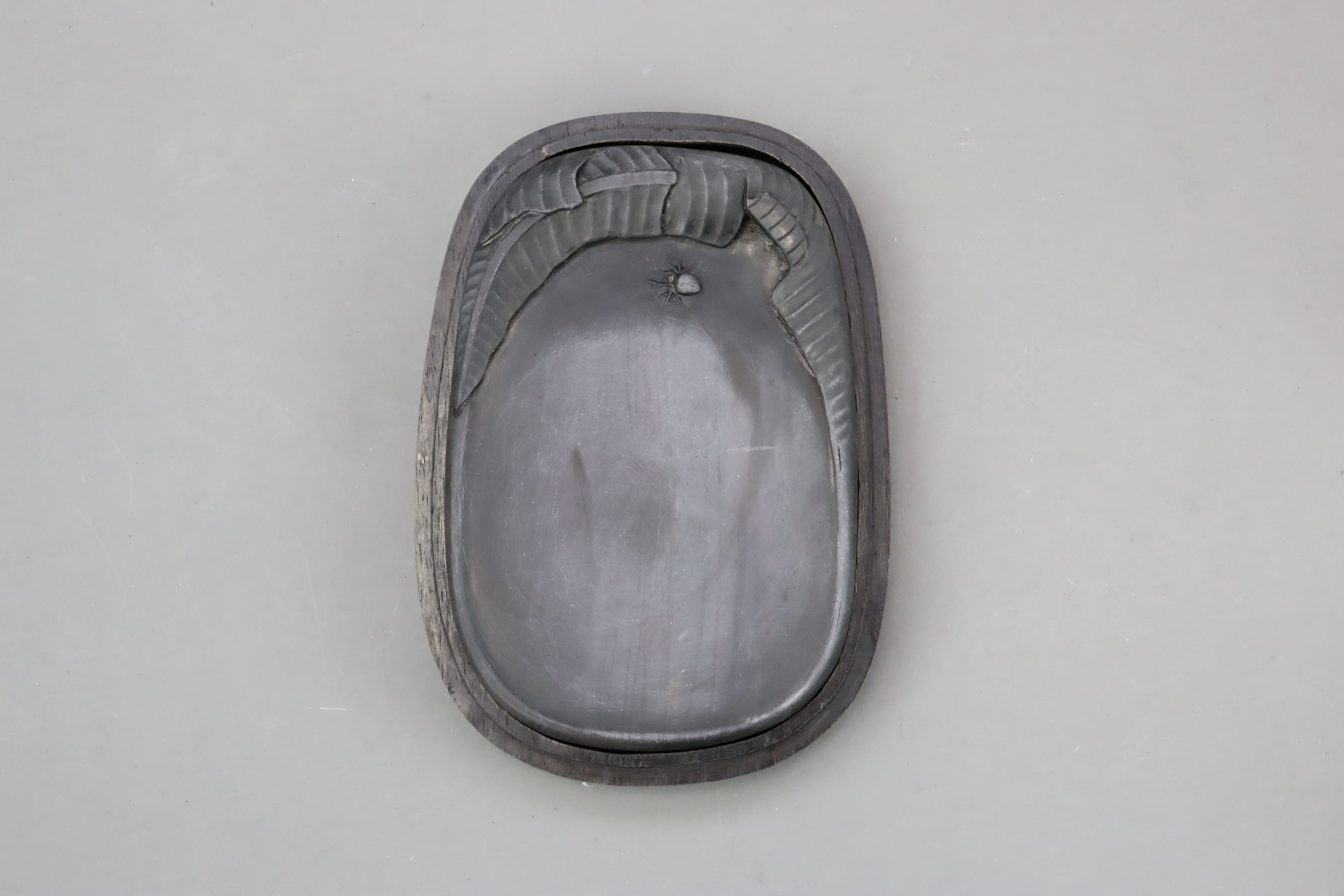 A Carved Oval Ink Stone with Hardwood Box, Qing dynasty - Image 5 of 6