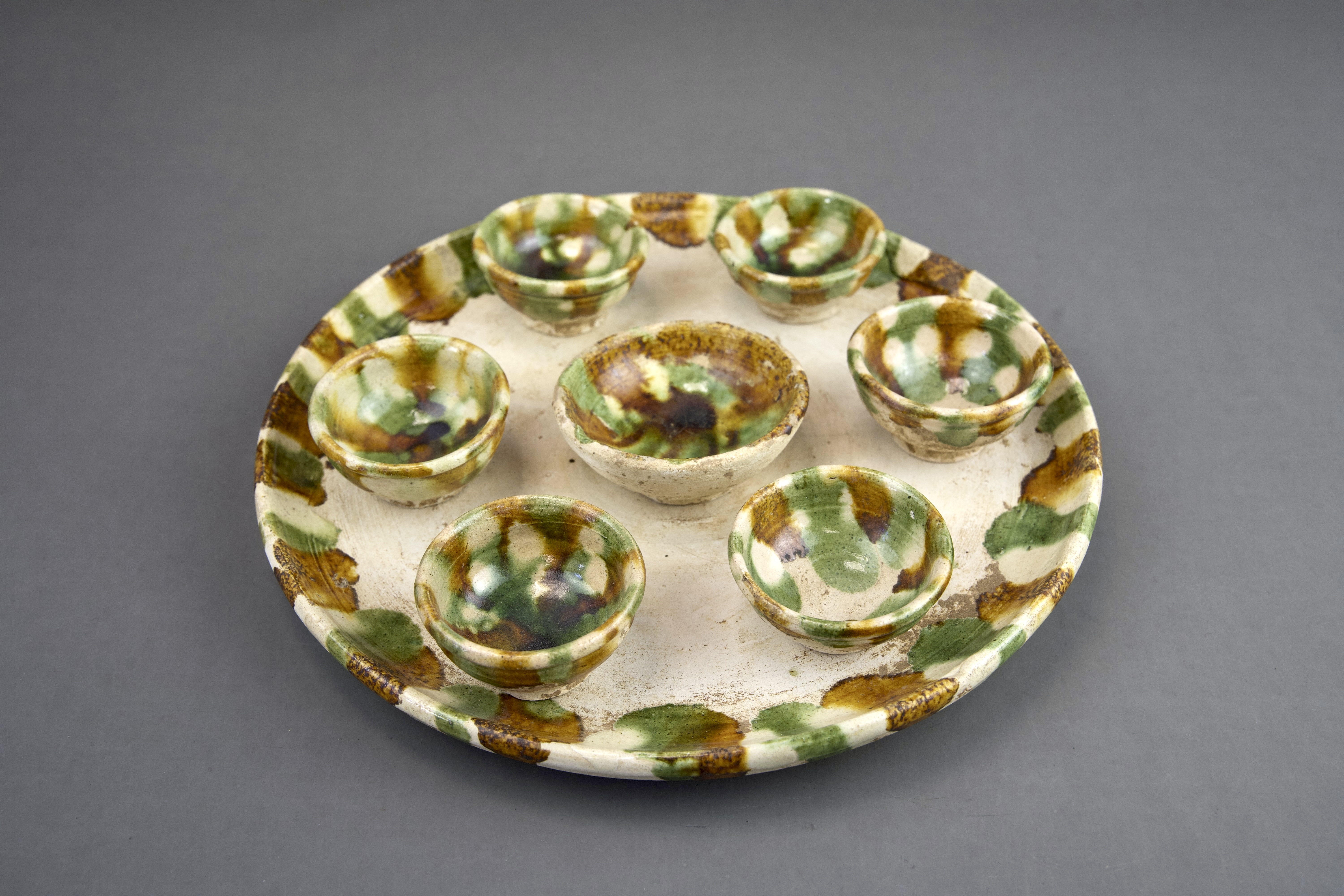A Set of Seven Sancai-glazed Wine Cups and Tray, Tang dynasty - Image 2 of 7