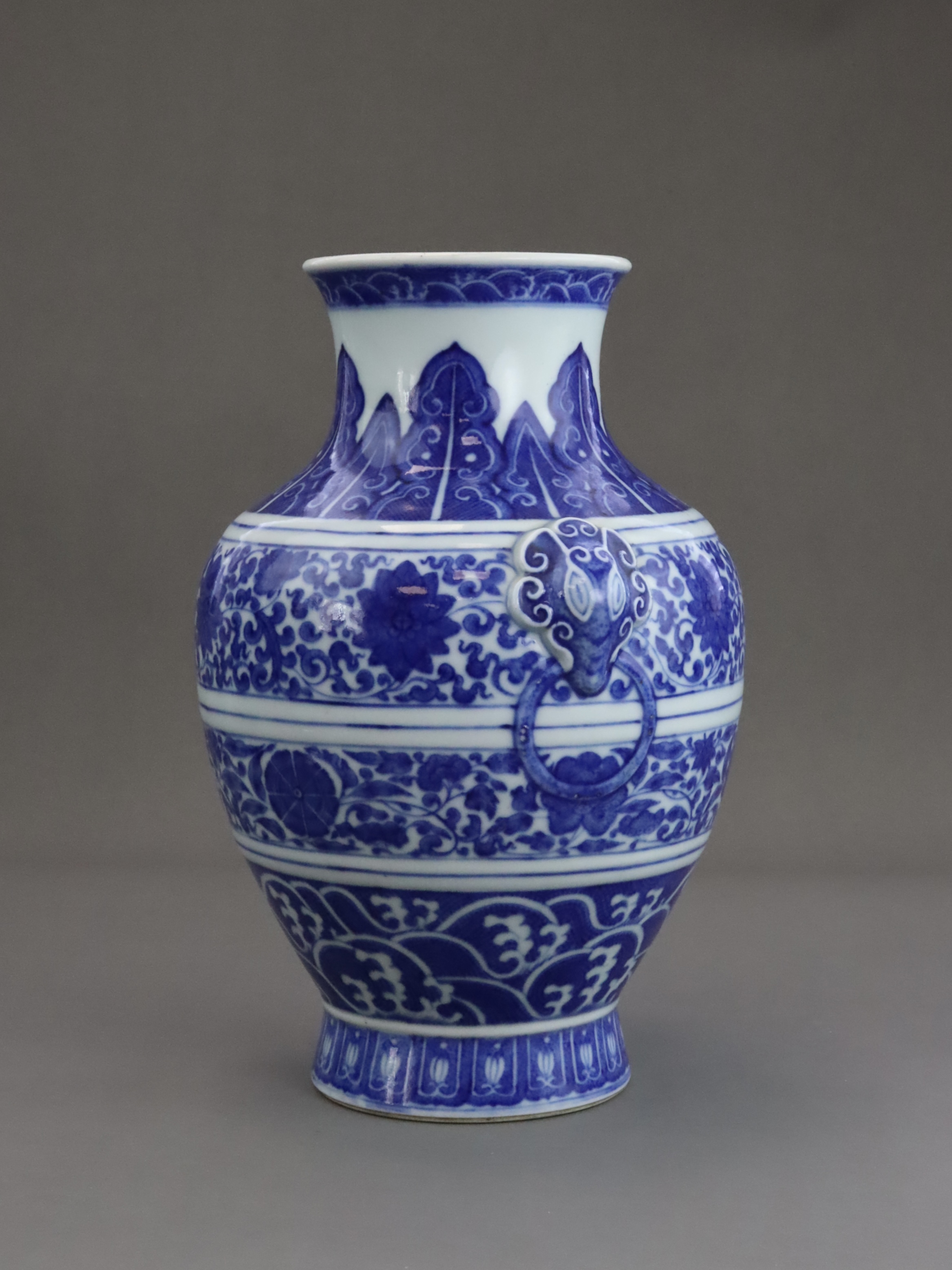 A Good Blue and White Ming style Vase, hu, six character seal mark of Qianlong, Qing dynasty, - Image 7 of 9