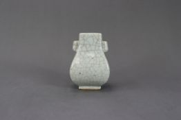A Ge type Small Vase, fanghu, 19th century,