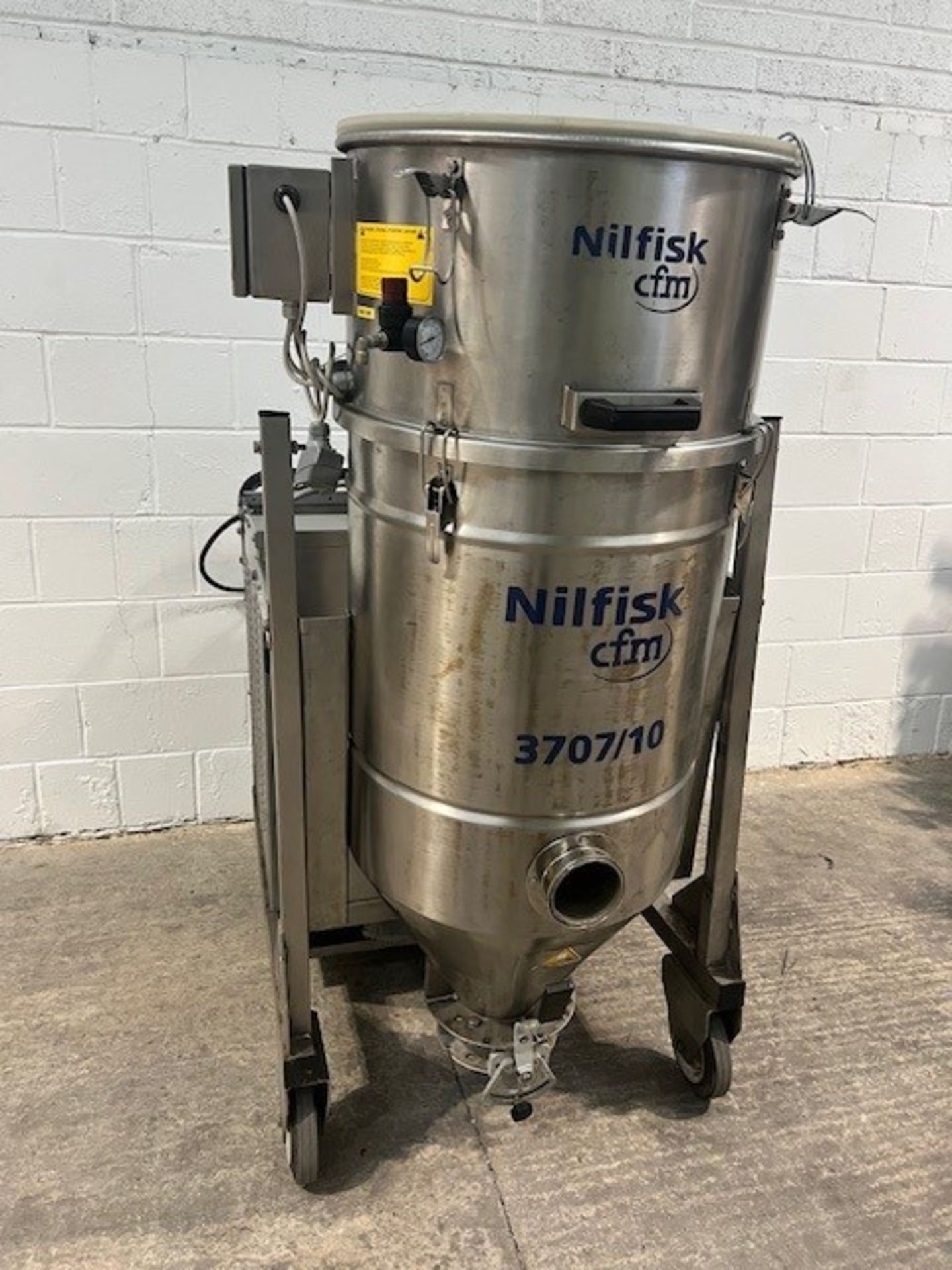 Nilfisk Pharma 3707/10 vacuum - Image 2 of 15