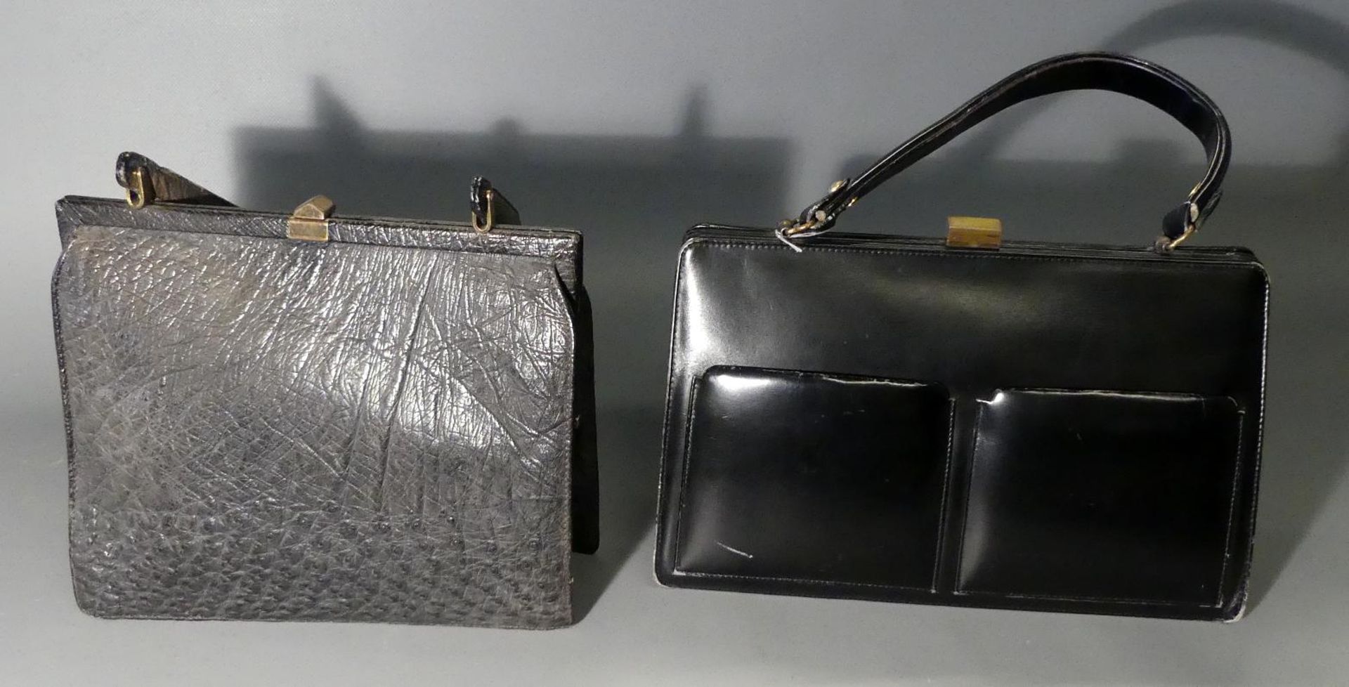 2 Damenleder Handtaschen, verschiedene Größen und Modelle, Leder,