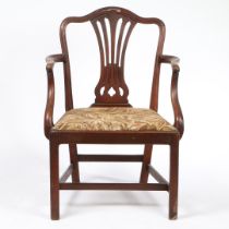 A GEORGE III MAHOGANY CARVER CHAIR.