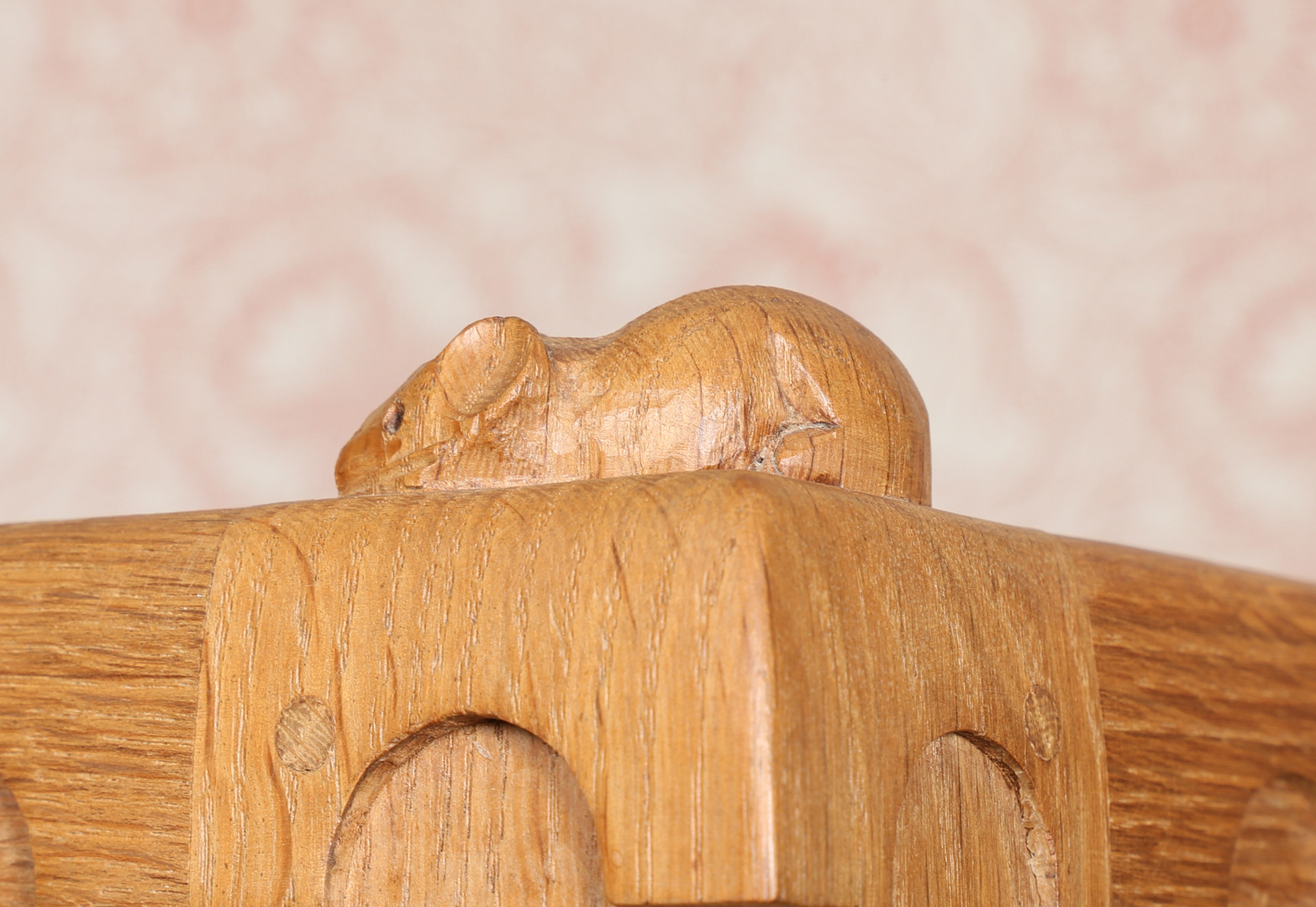 A ROBERT "MOUSEMAN" THOMPSON OAK CABINET. - Image 3 of 4