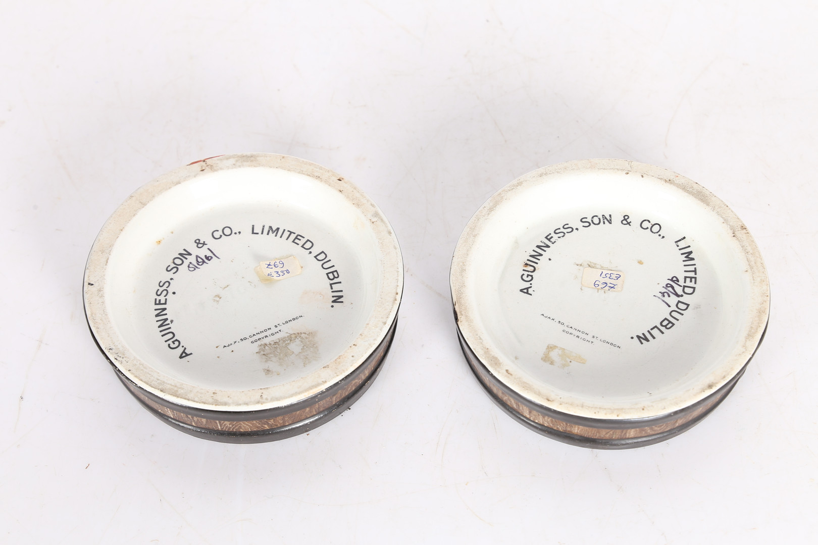 A PAIR OF GUINNESS STOUT ASHTRAYS. - Image 5 of 5