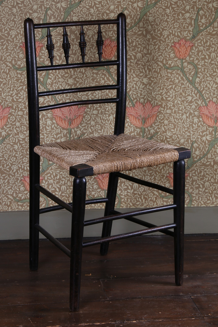 A LATE 19TH CENTURY WILLIAM MORRIS EBONISED CHAIR. - Image 2 of 5